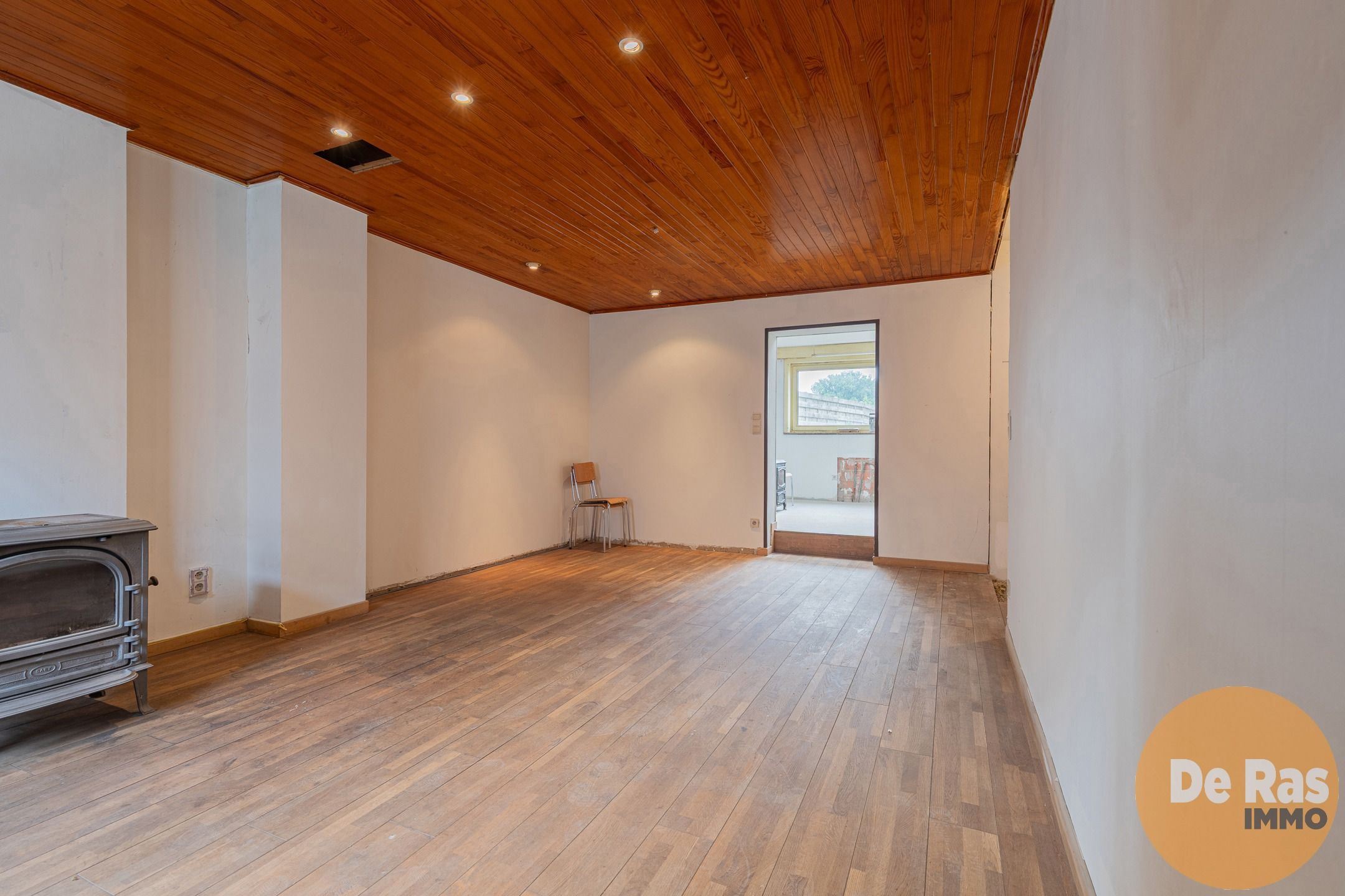 HAALTERT - Verder af te werken woning met 3 slpk en tuin! foto 4