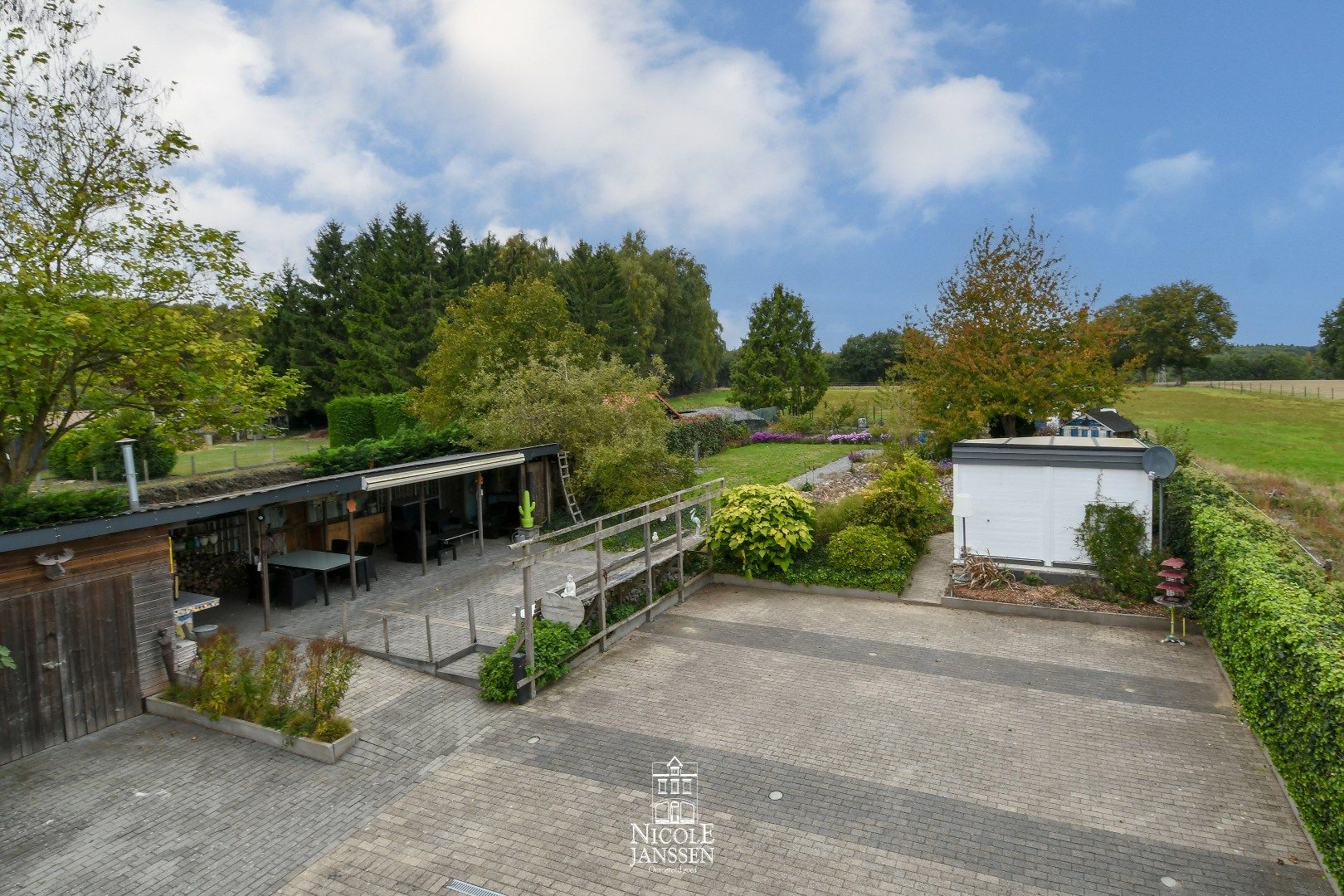 Zeer ruime gezinswoning foto 25