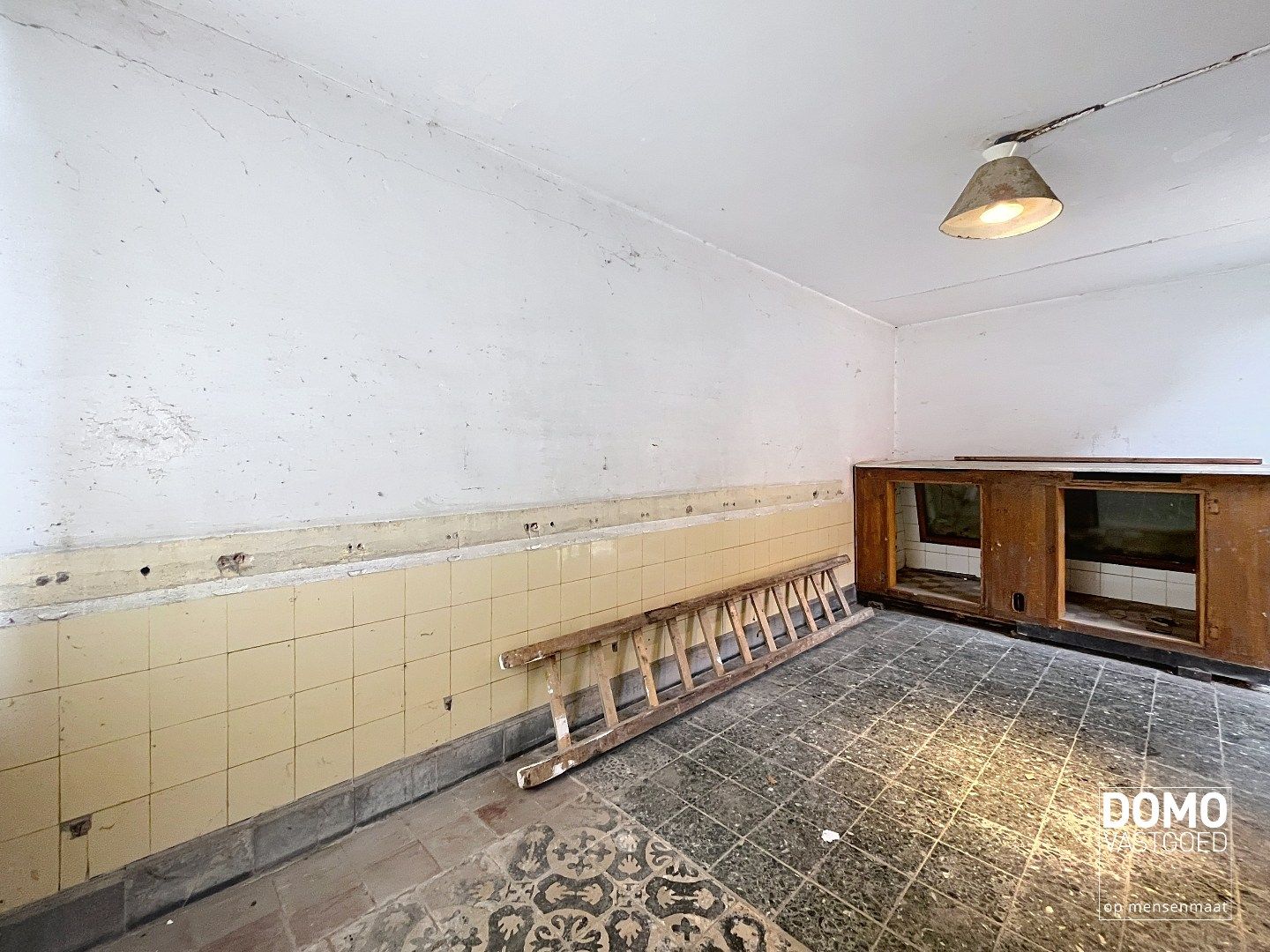 Authentieke open bebouwing met bijgebouwen en renovatiepotentieel in Tuilt-Kuringen foto 19