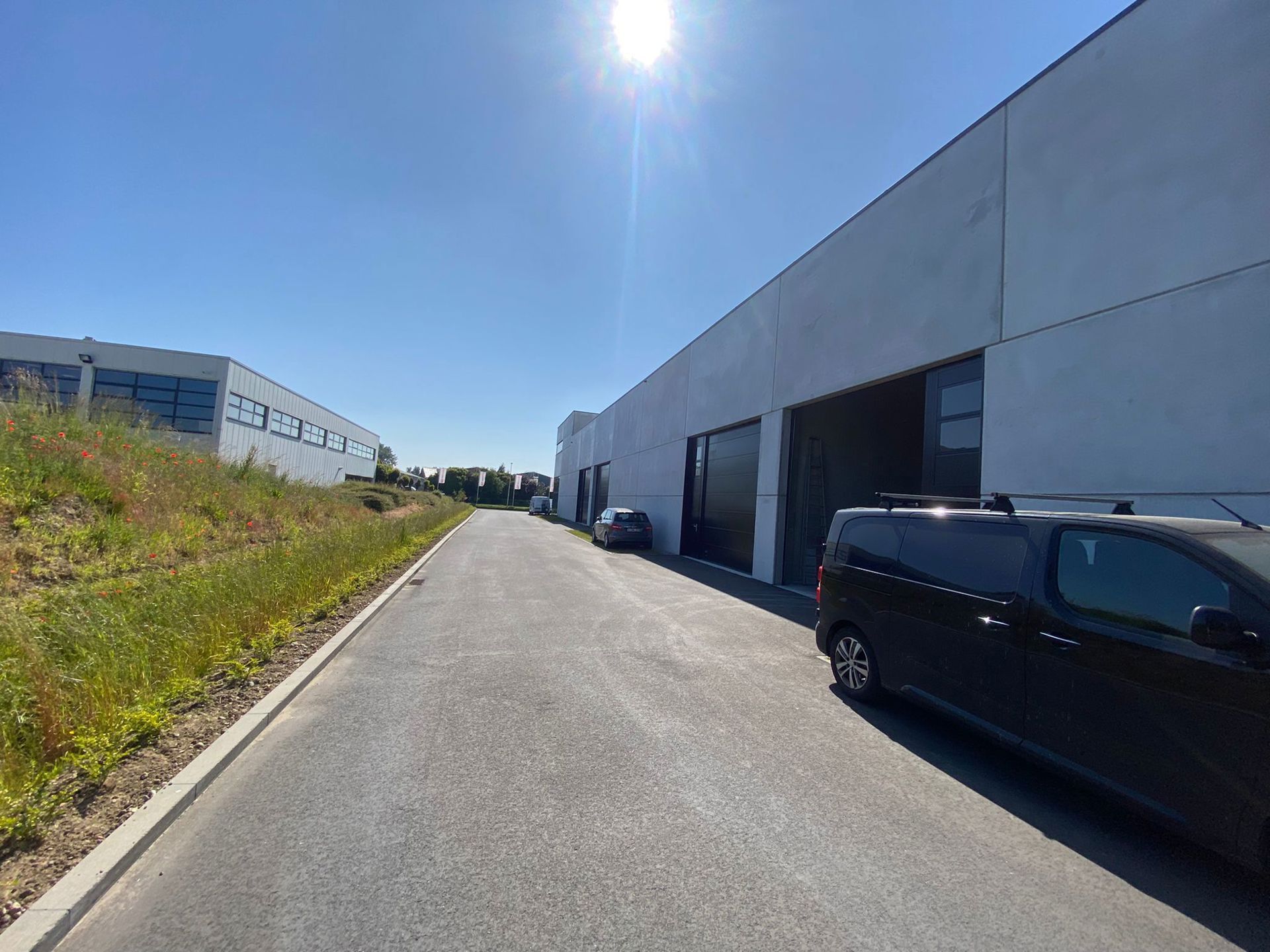 Moderne magazijnruimte te huur  foto {{pictureIndex}}