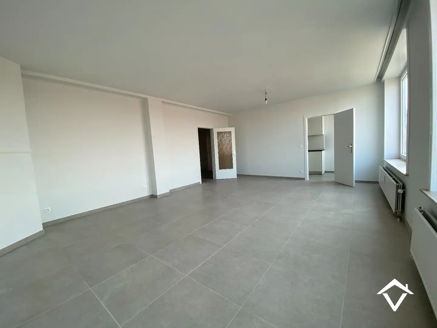 Instapklaar appartement met 2 slaapkamers en terras in centrum Oostende foto 4