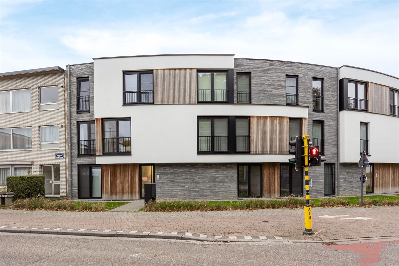 Gebouw te koop Deuzeldlaan 1/3 - 2900 Schoten