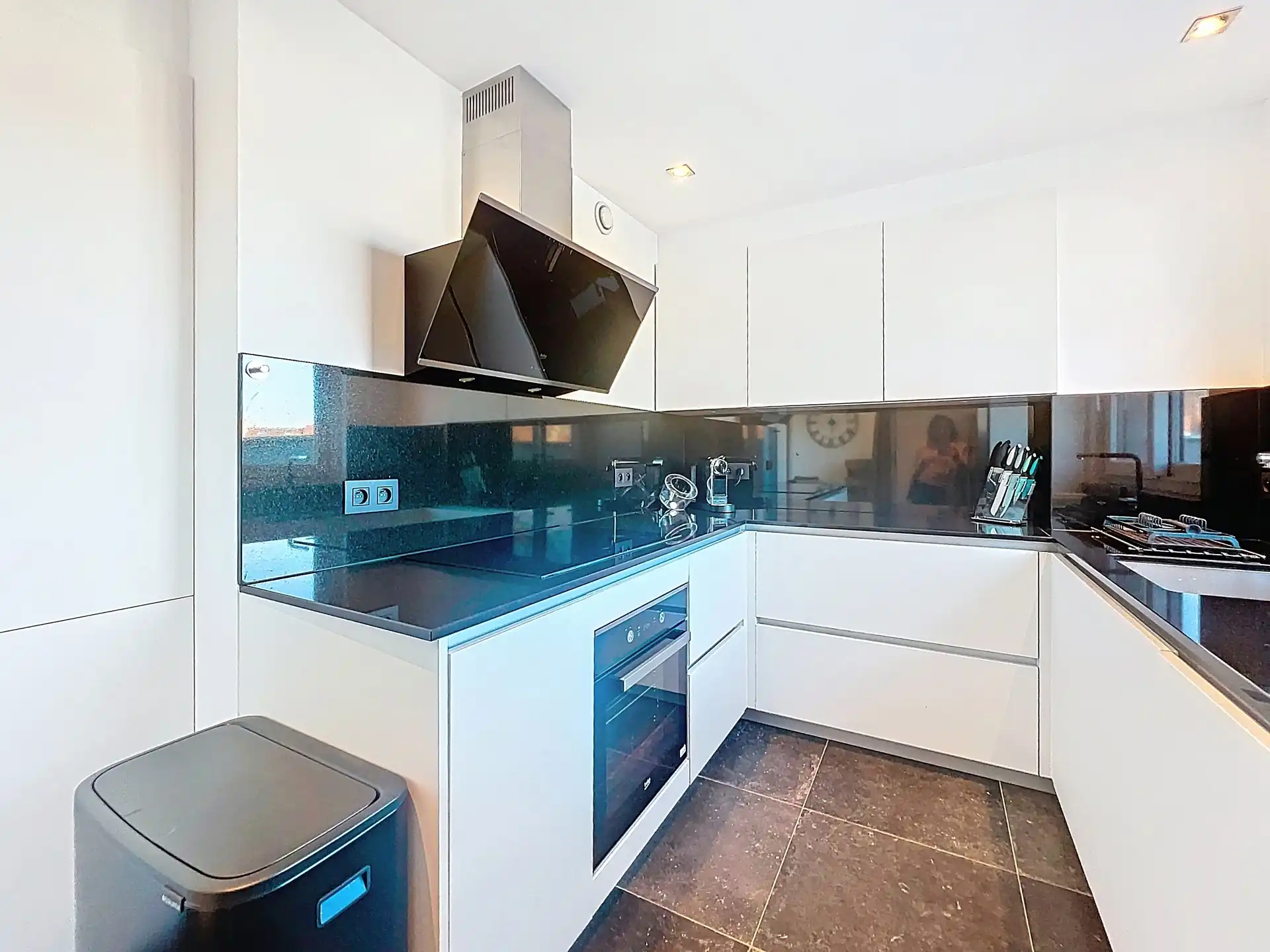 Gemeubileerd penthouse met 3 slaapkamers en prachtig terras foto 4