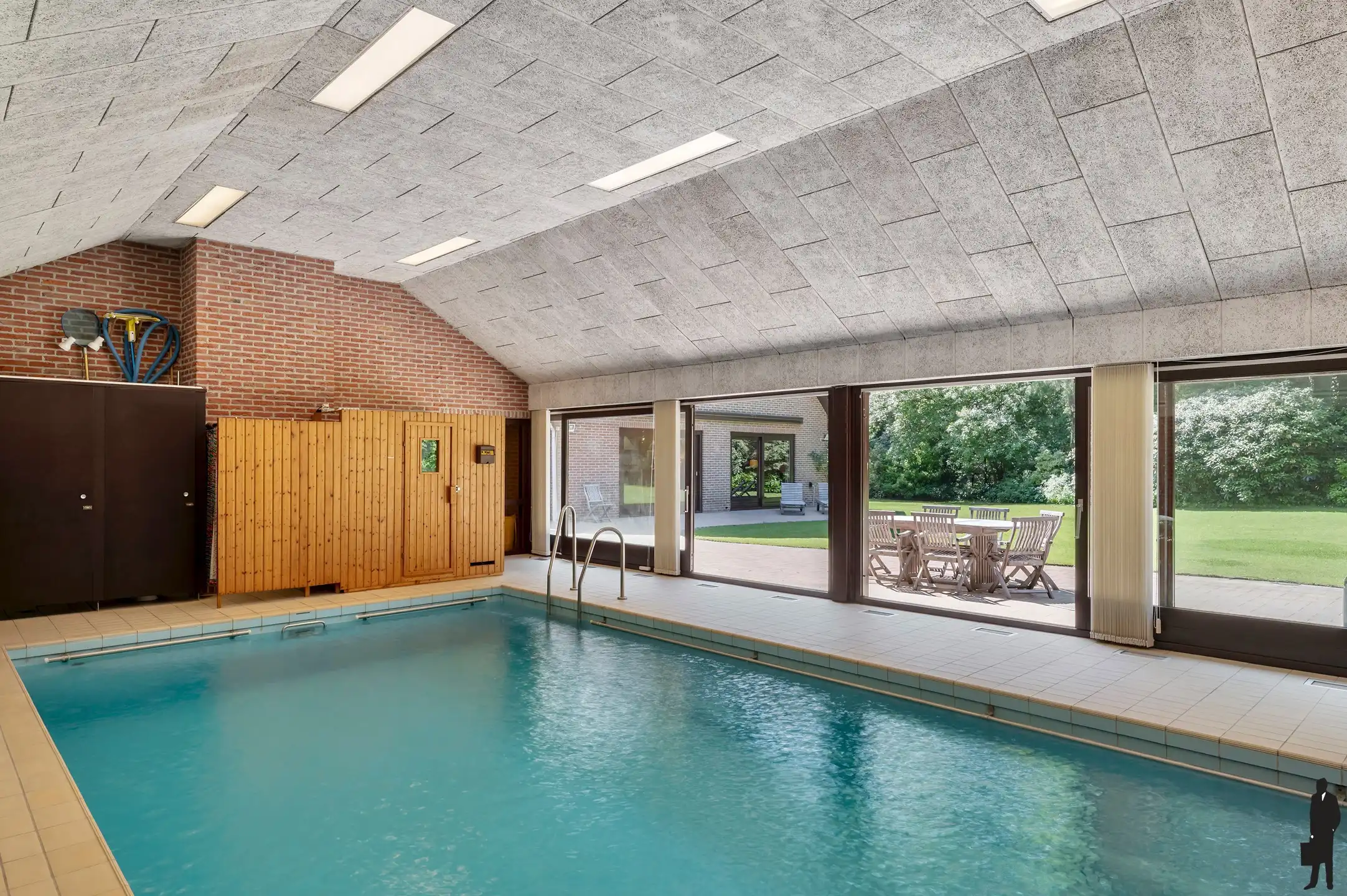 Seventiesvilla op toplocatie! foto 23