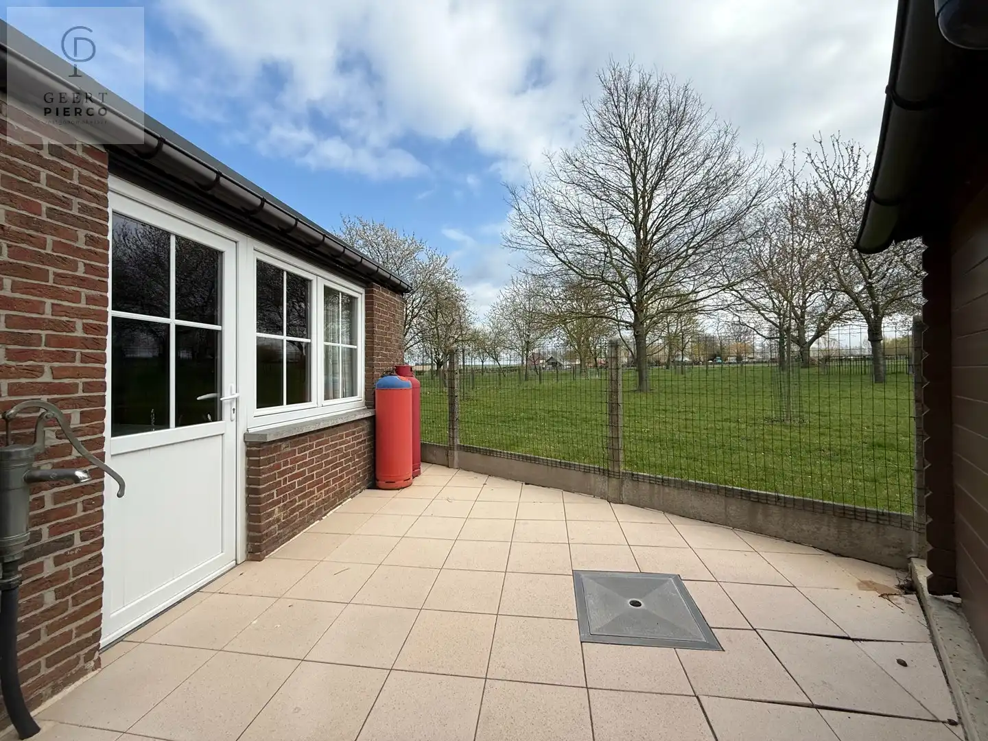 Charmante woning te Neerhespen foto 40