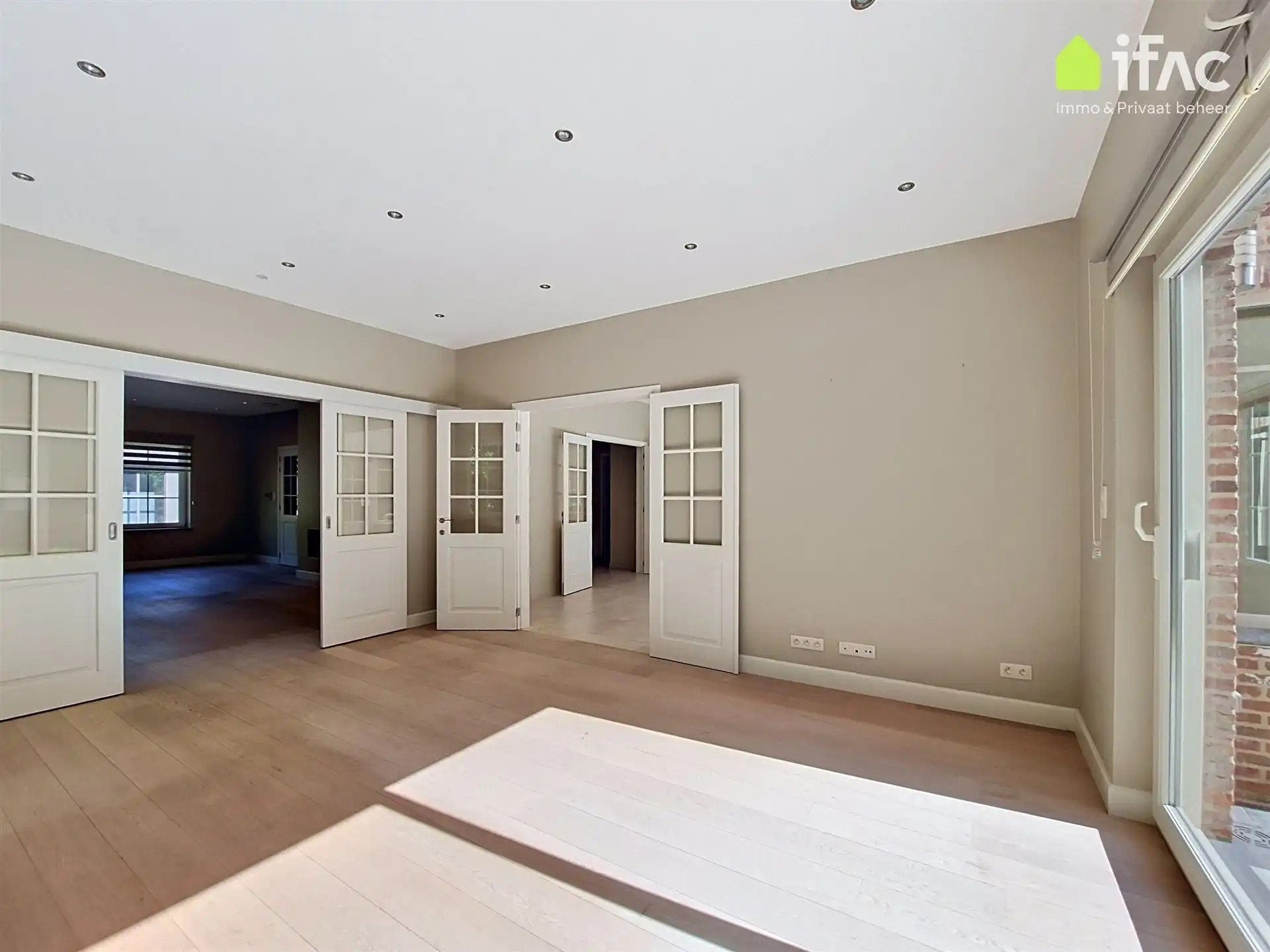 Exclusieve luxevilla op 14,47are in woonpark foto 7