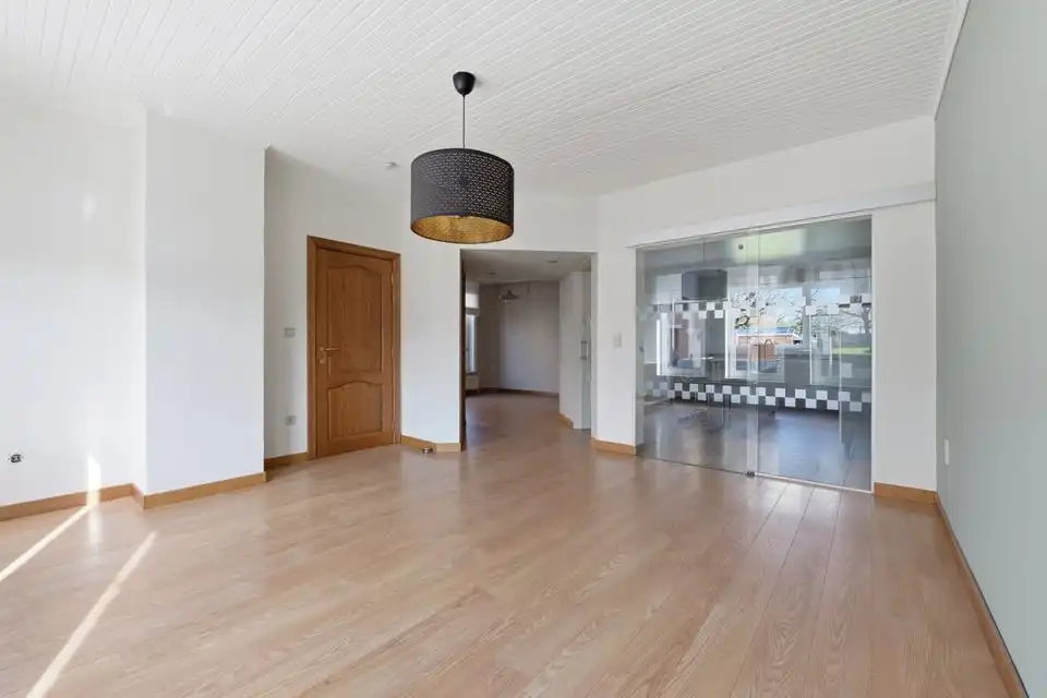 Instapklare gezinswoning met 3 slaapkamers en ruime tuin en garage in Tongeren foto 39