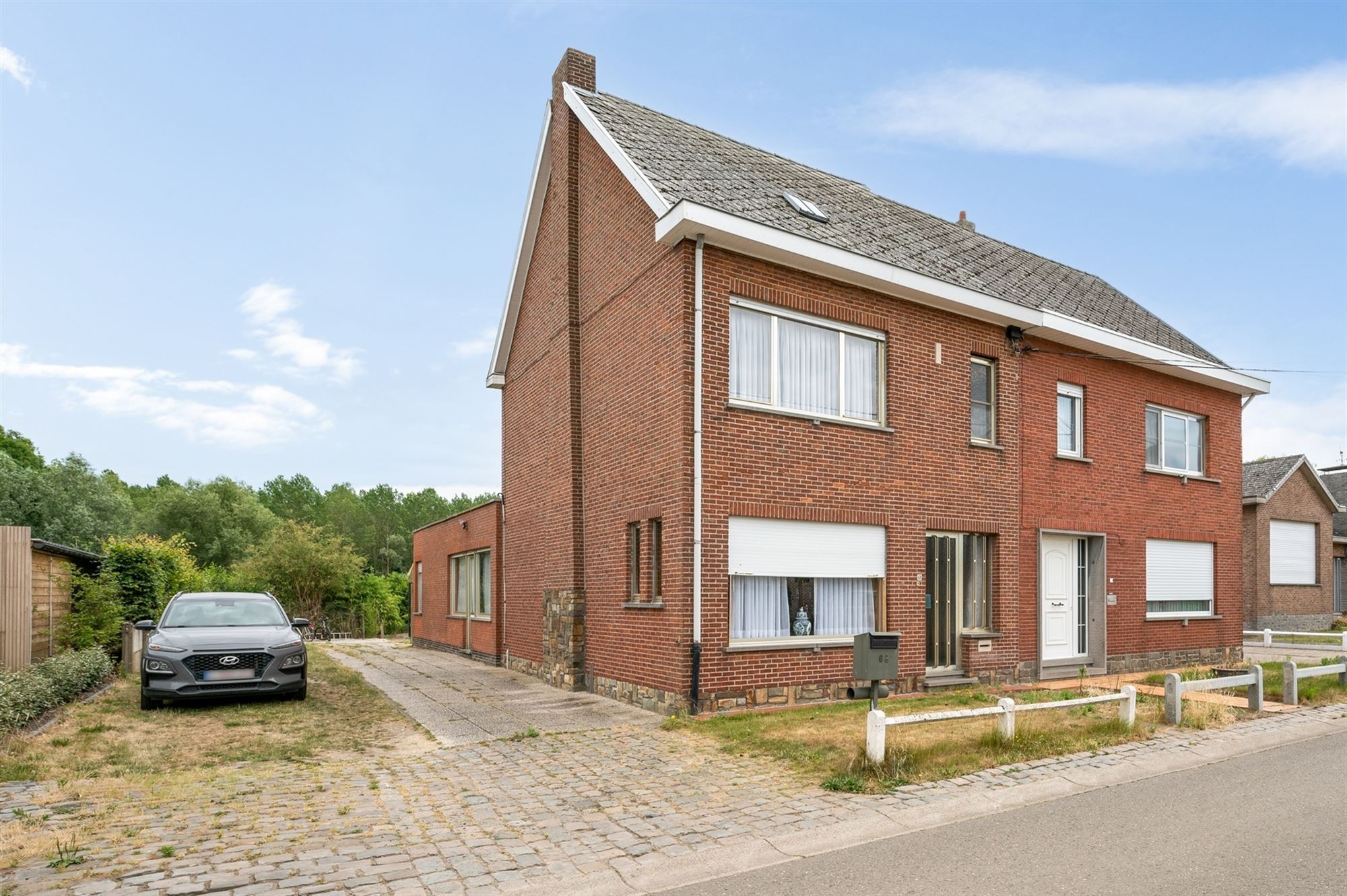 Hoofdfoto van de publicatie: Te renoveren woning op een uitstekende locatie te Heffen