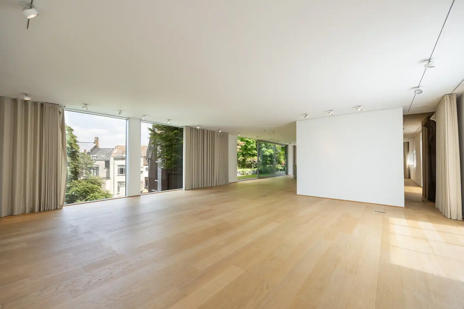 LUXUEUZE LOFT (341m²) MET TUIN (200m²), ZWEMBAD EN SAUNA IN LUXEPROJECT PAPYRUS TE ZURENBORG-ANTWERPEN foto 15