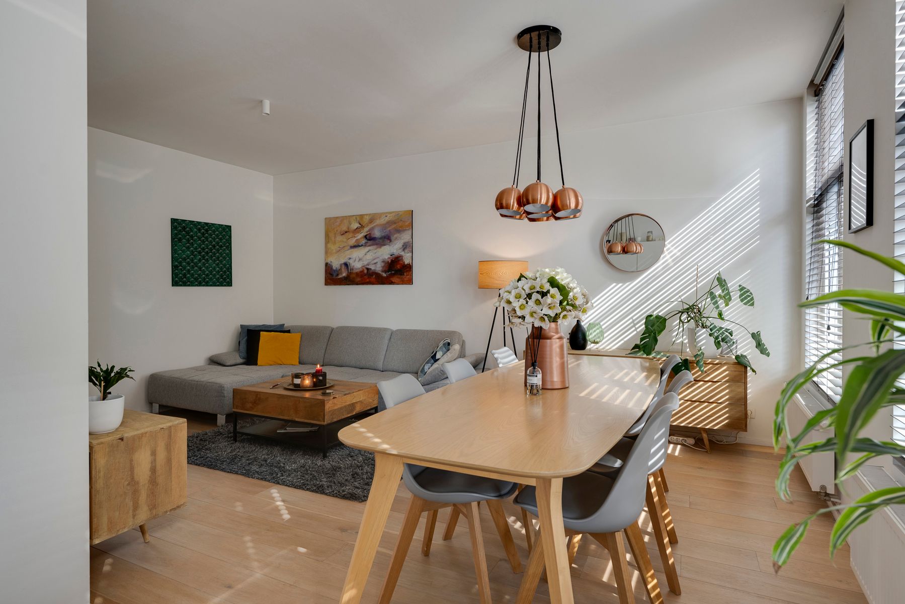 Instapklaar appartement met groot terras in Slachthuiswijk foto 9