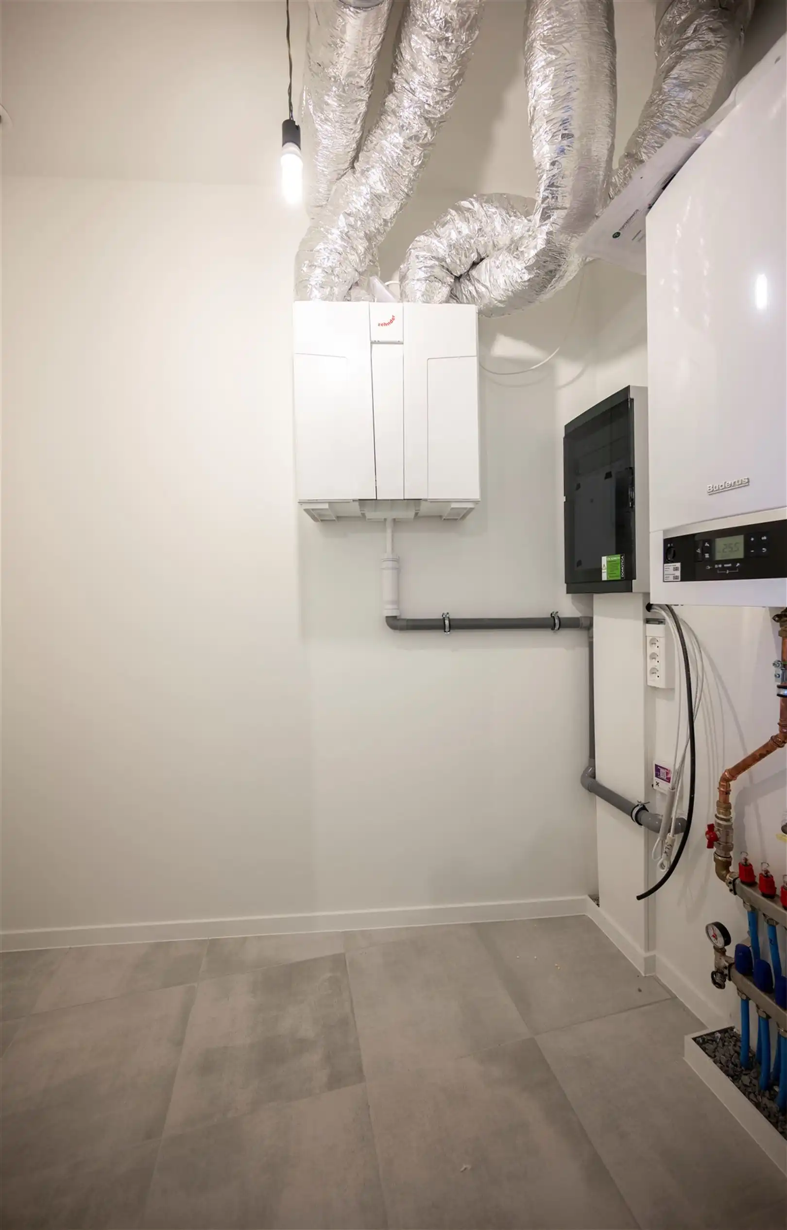 Nieuwbouw tweeslaapkamerappartement met terras foto 5