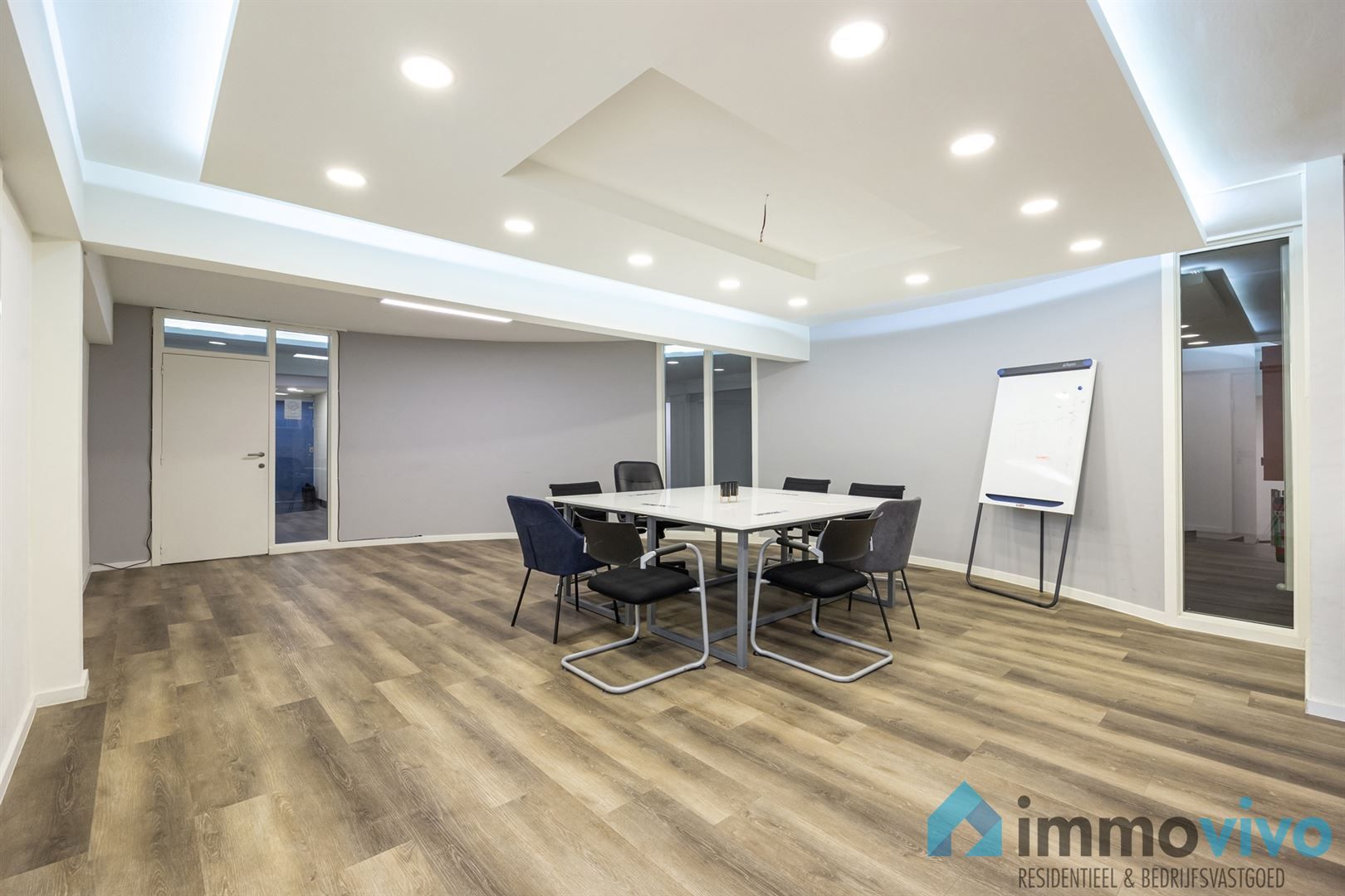 Plateau kantoren van 476 m², deels verhuurd op interessante locatie foto 5