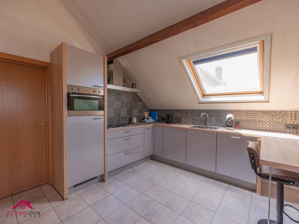Stijlvol gerenoveerde verrassend ruime vrijstaande woning foto 39