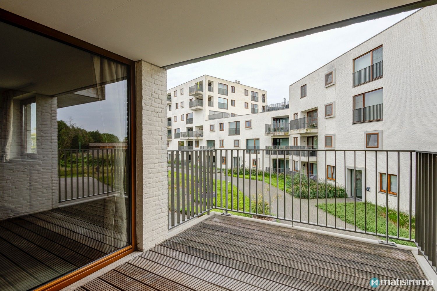 INSTAPKLAAR APPARTEMENT MET 2 SLAAPKAMERS VLAKBIJ HET CENTRUM VAN BILZEN (+ optioneel extra brede autostaanplaats) foto 17