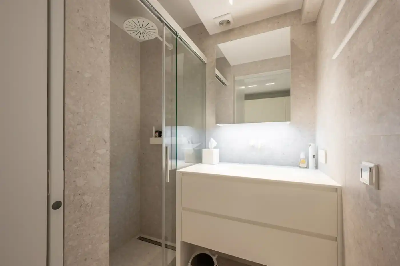 Toplocatie in het Zoute: gerenoveerd appartement met mooi terras en open zicht  foto 20