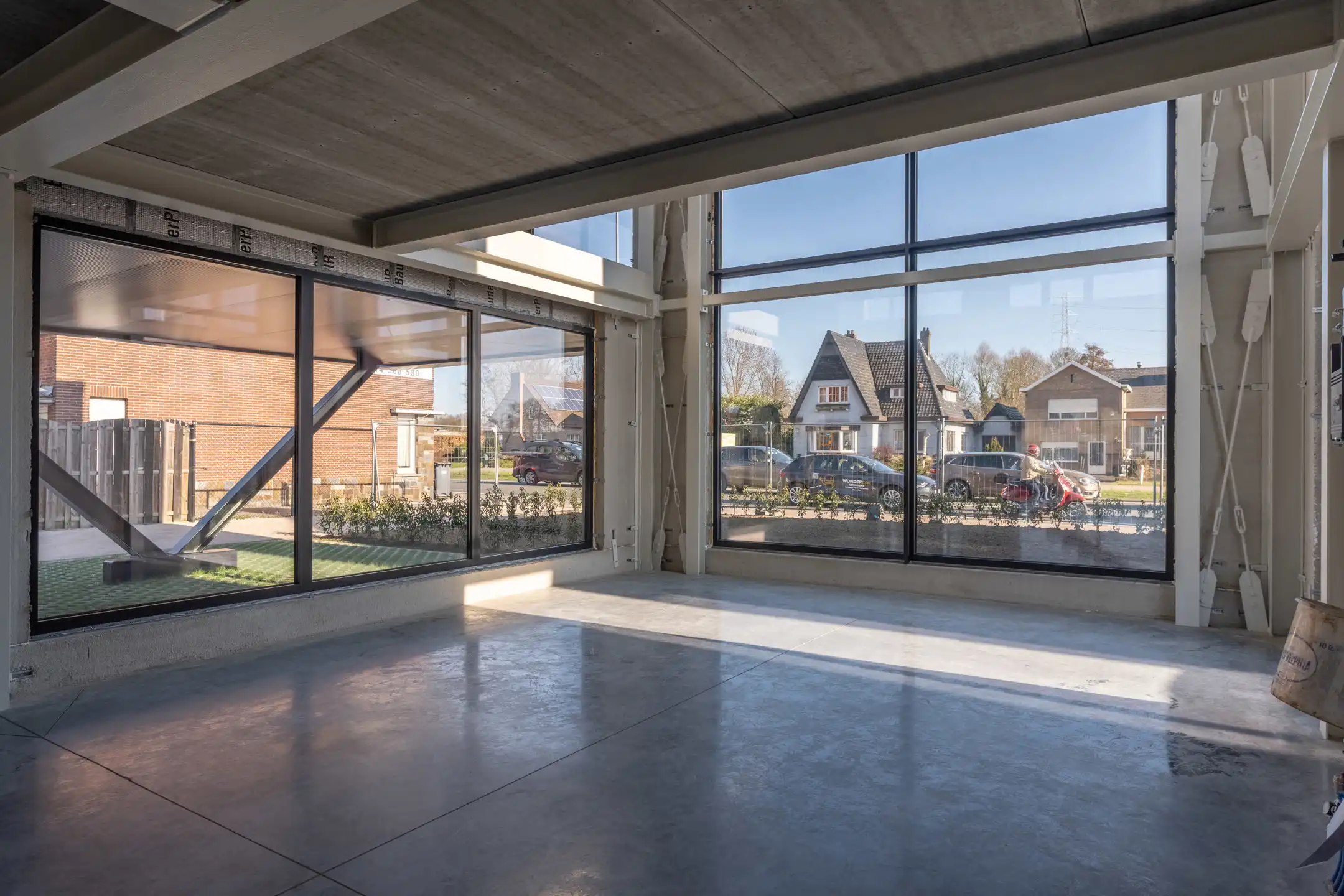 Nieuw handelspand van 245 m² met 5 pp op perceel van 605 m² foto 12