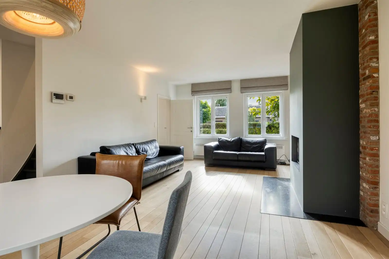 Prachtige open bebouwing met 3 slaapkamers, bureau en ruime tuin op toplocatie te Lint foto 5