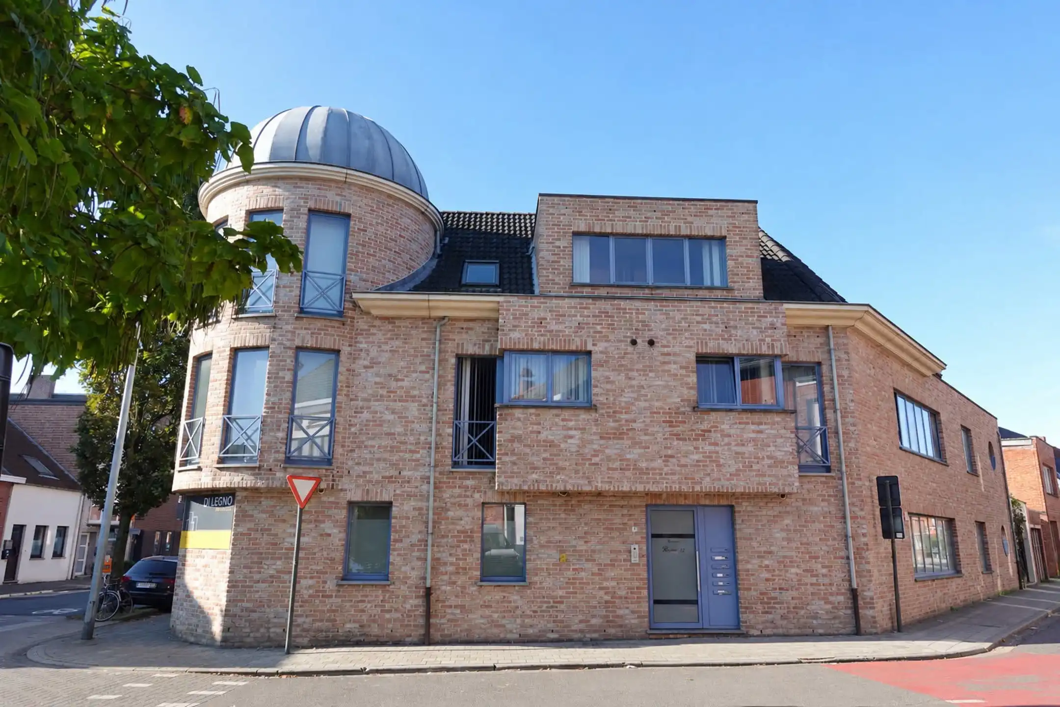 Ruim 2-slaapkamer appartement met stadstuin te Turnhout. foto {{pictureIndex}}