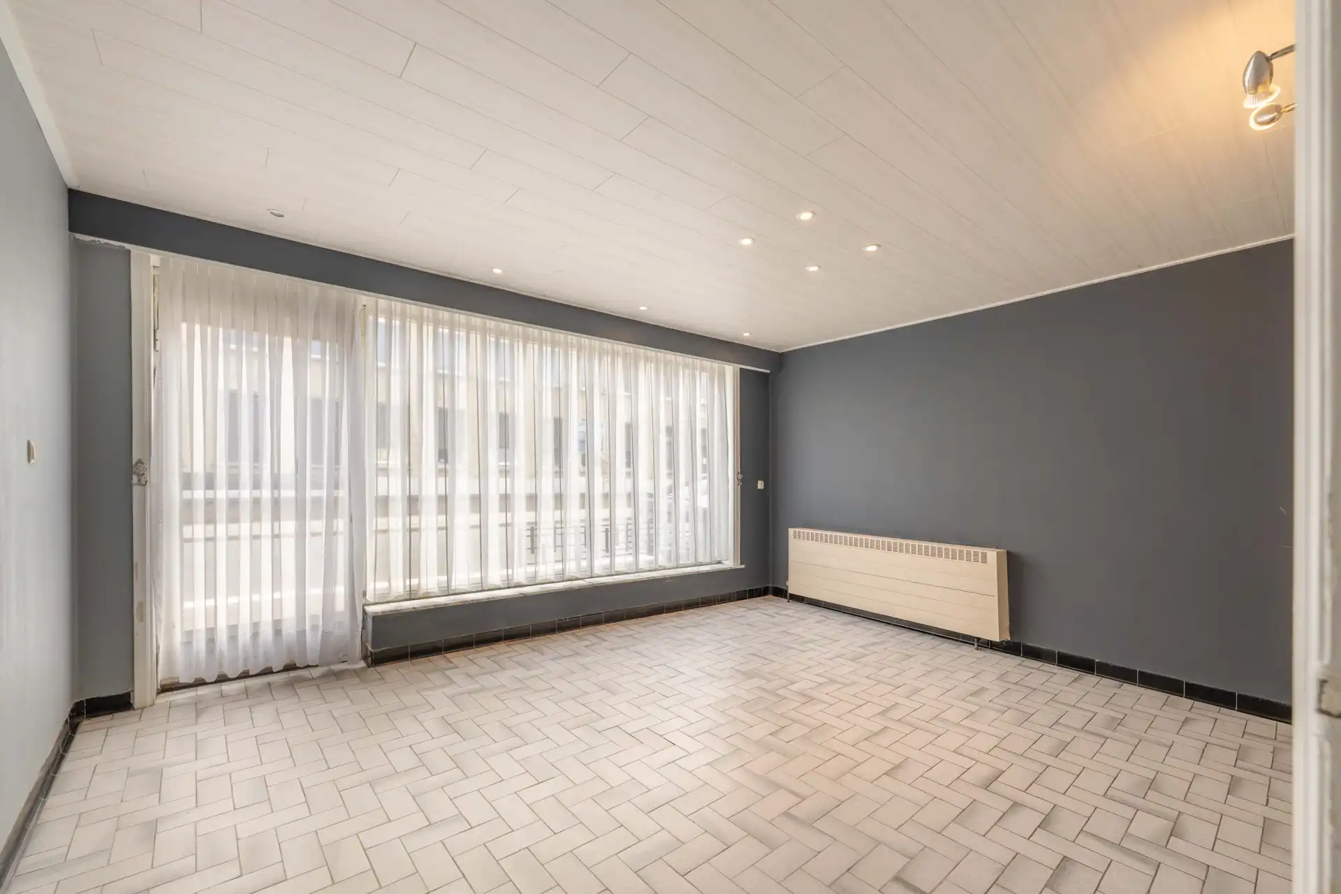 Gezellige woning met drie ruime slaapkamers en veel bergruimte te koop in Wakken foto 2