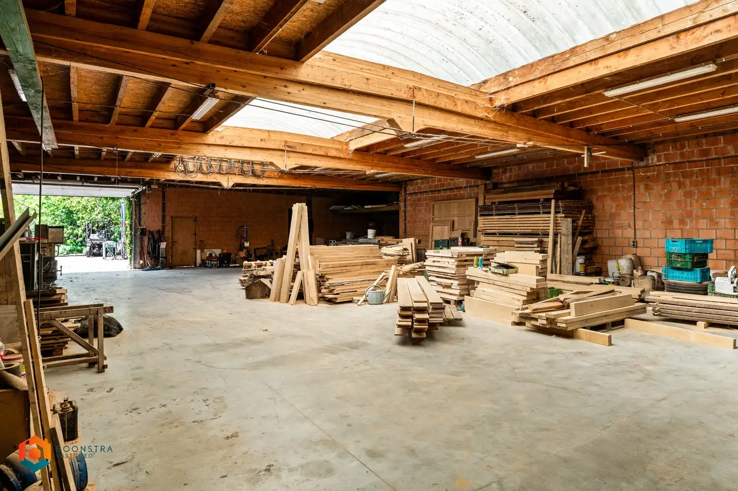 Vrijstaand wonen en werken met werkplaats/magazijn van 354 m² op toplocatie nabij R6 en E19 foto 2