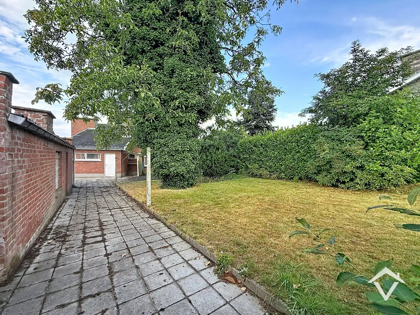 Gelijkvloerse woning met 3 slaapkamers, ruime garage en tuin op een gunstige ligging te Hooglede foto 24