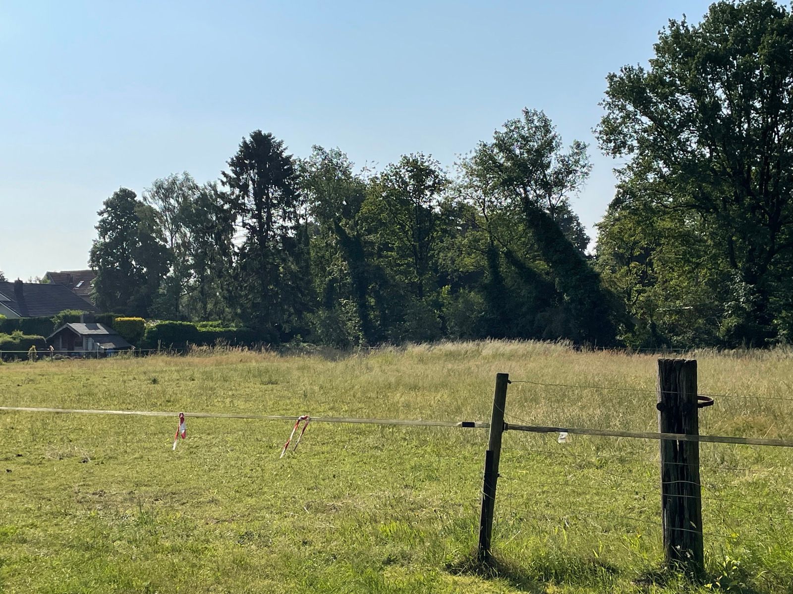 Grond, achterin gelegen en te bereiken via servitude wegenis foto 3