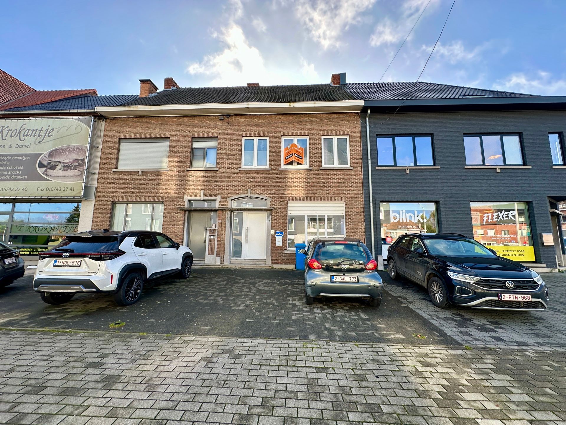 Centraal gelegen, instapklare  woning foto {{pictureIndex}}