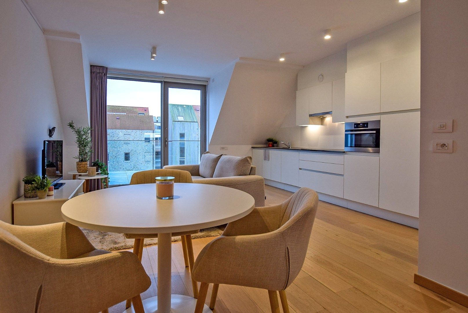Prachtig 1-slaapkamerappartement (assistentiewoning) in Residentie Clarenhof, uniek wonen in hartje Nieuwpoort.  foto 8