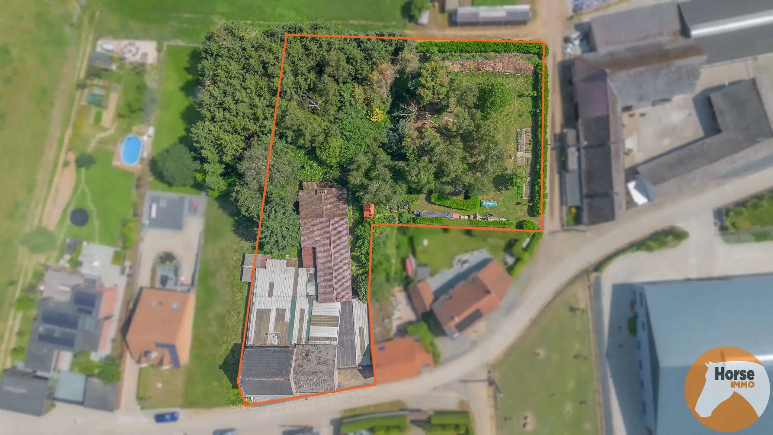 ST-L-ESSE - Ruime burgerwoning met achterliggende ateliers foto 6