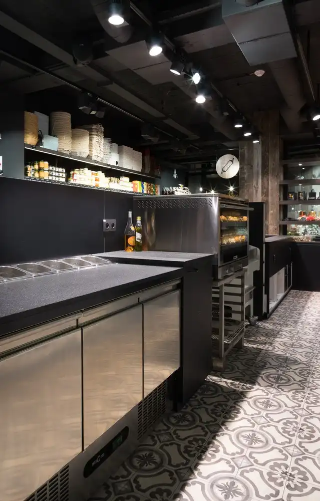 Opvallend instapklaar handelspand met 17 m gevelbreedte en topvisibiliteit foto 21