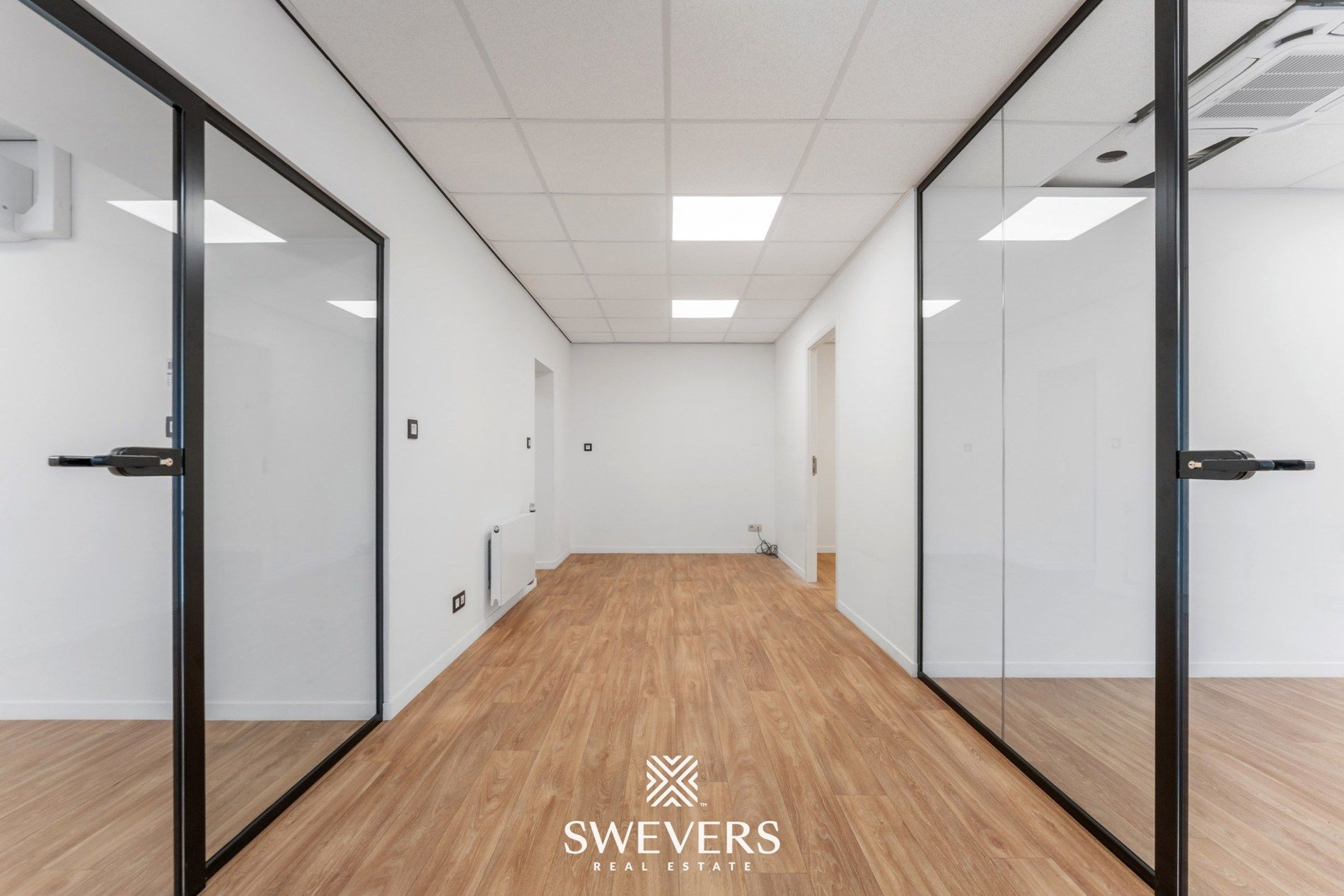 Prachtig, instapklaar handelspand te huur op toplocatie in Houthalen-Helchteren foto 4