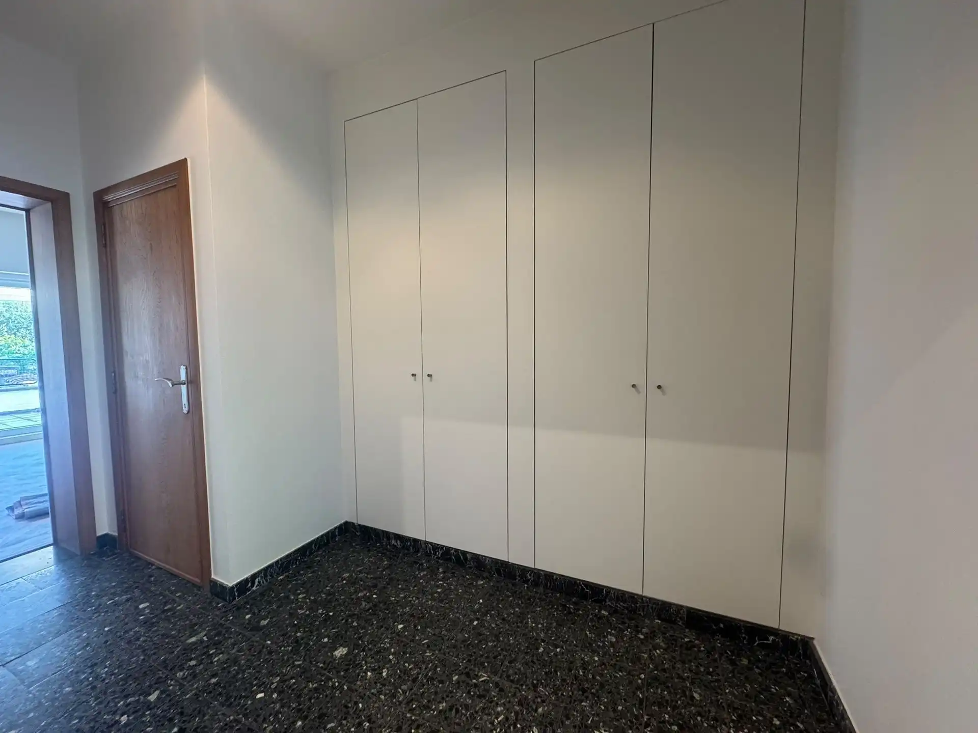 Prachtig gerenoveerde woning op toplocatie aan het Keizersplein in Aalst foto 2