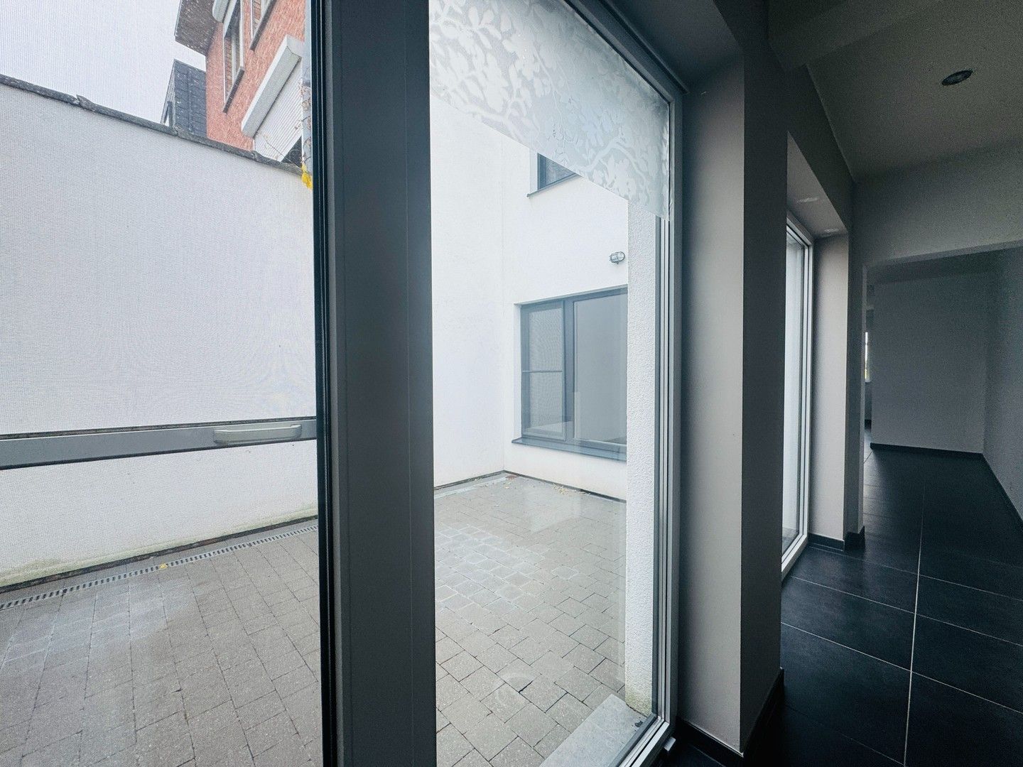 2 slaapkamerappartement  met inpandige garage foto 18