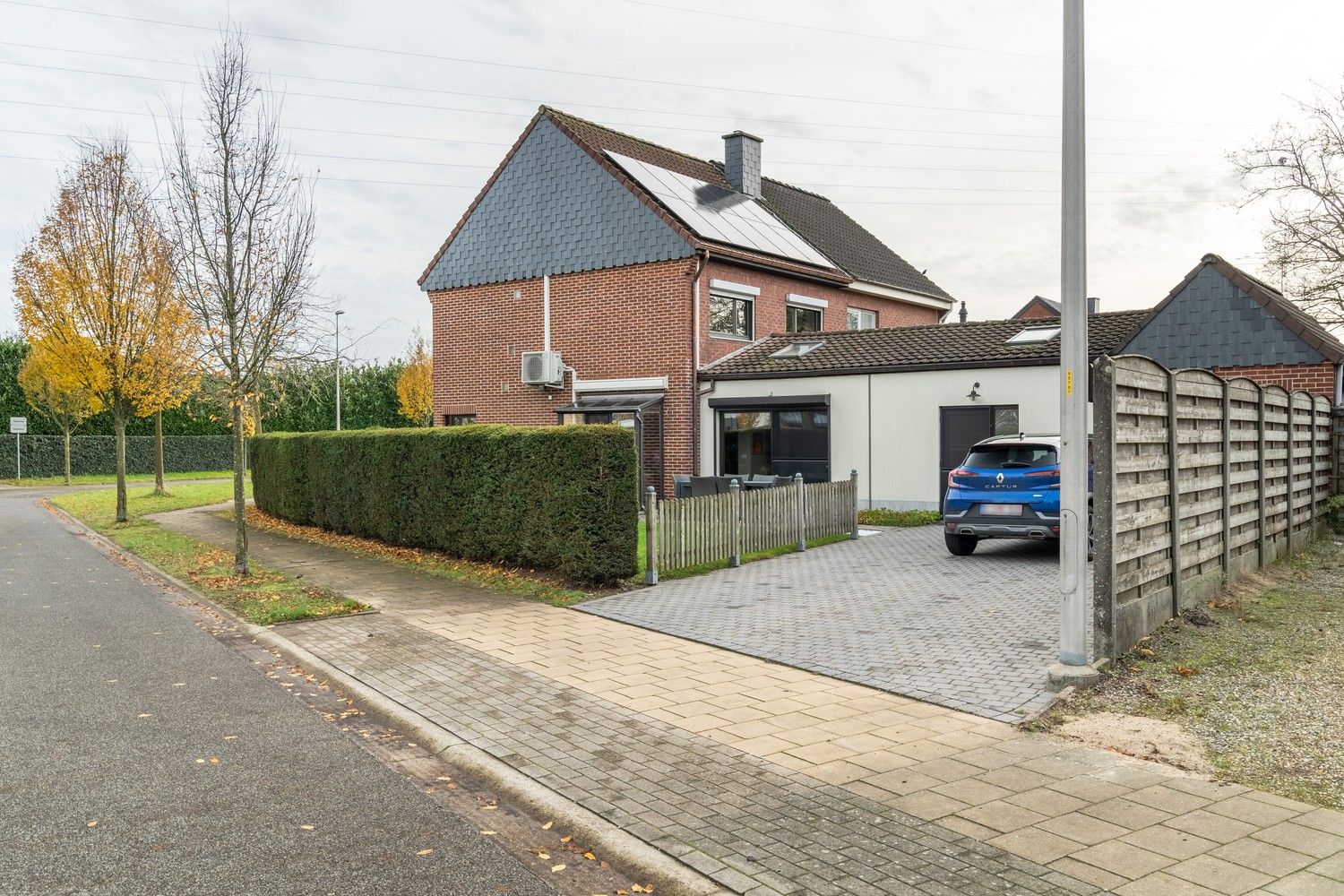 Prachtige compleet gerenoveerde 3 slk woning op een rustige ligging foto 30