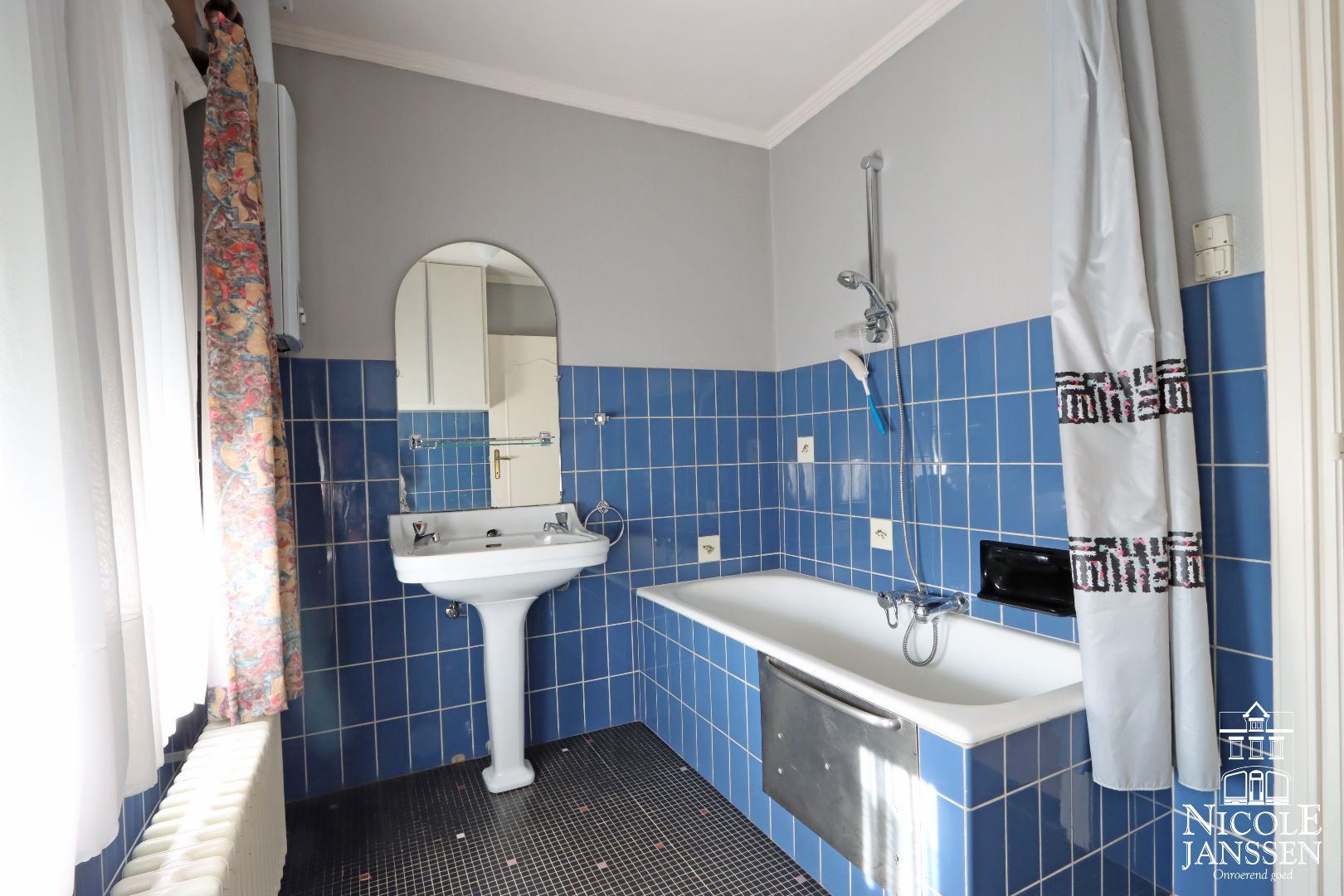 Mooi verzorgde split-level woning op unieke locatie in het mooie Aldeneik foto 15