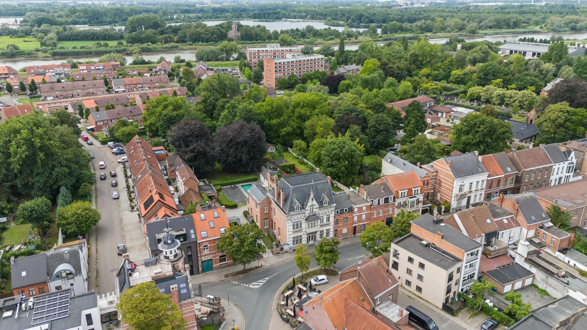 Karaktervolle herenhuis met polyvalent karakter in Terhagen foto 14