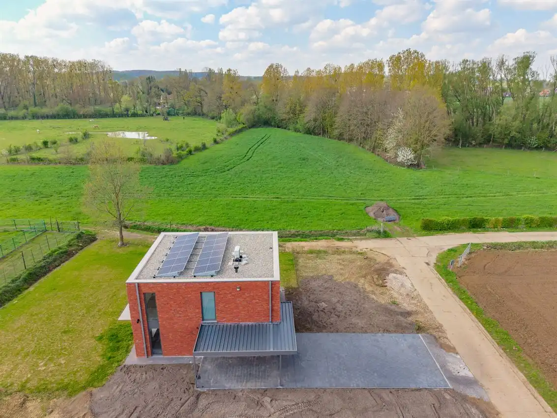 Nieuwbouwwoning, gunstig gelegen, 3 slpk, tuin, carport foto 39
