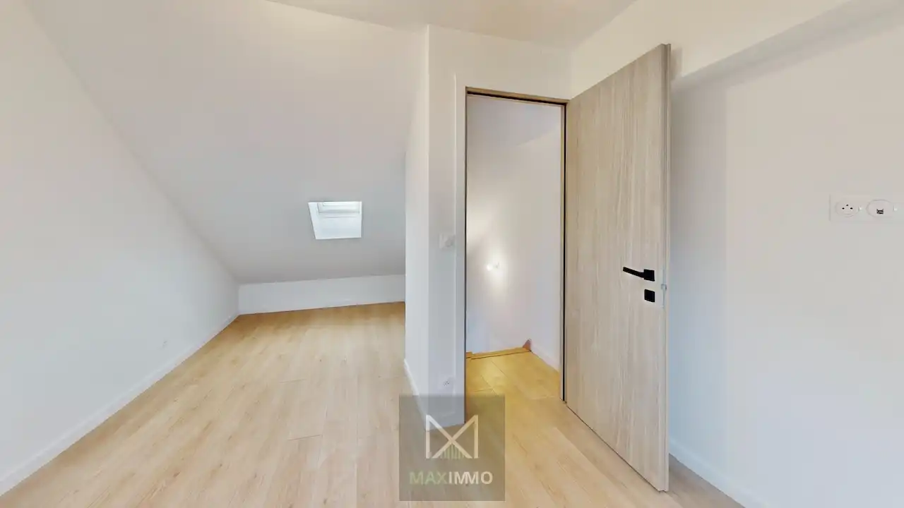 Volledig vernieuwde woning in centrum Lauwe – luxe, licht en leefruimte in één pakket foto 13