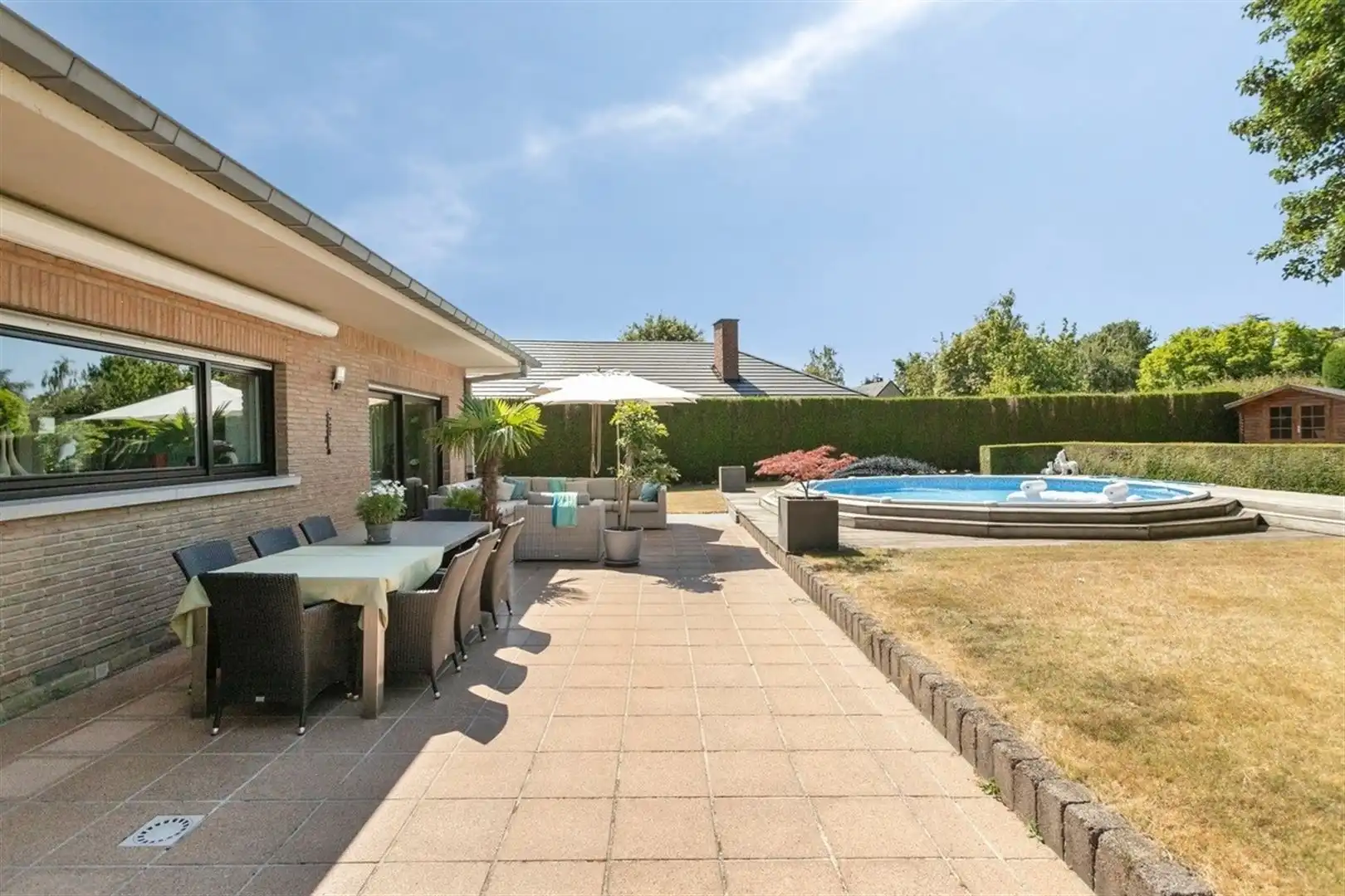 Verzorgde woning met zwembad. foto 16