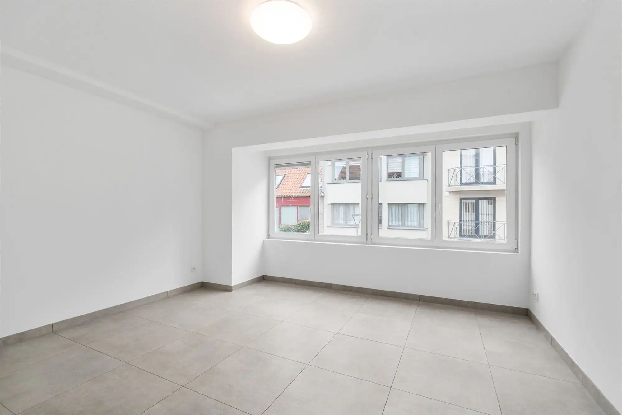 Gerenoveerd appartement vlakbij zee! foto 11