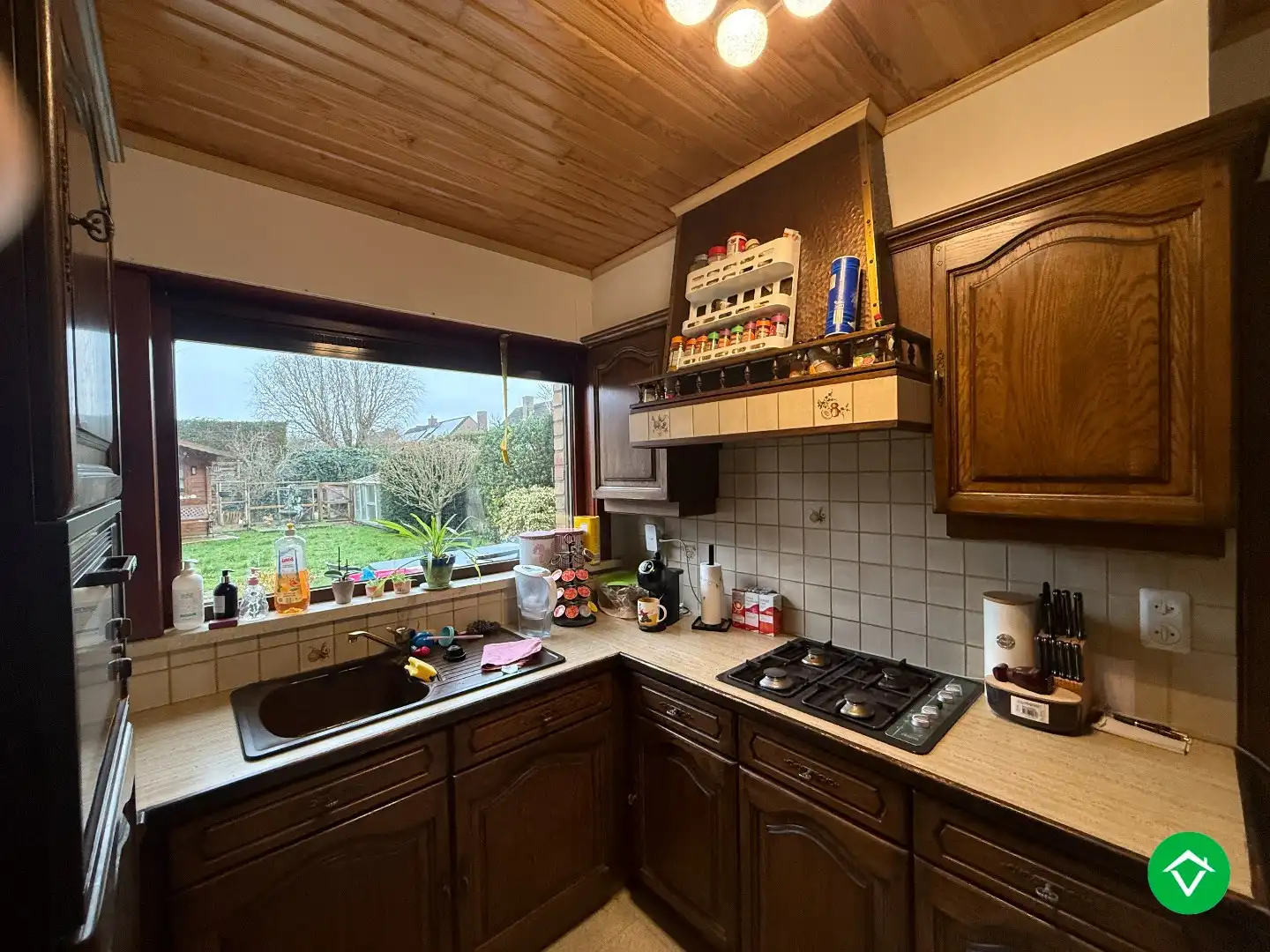 Ruime, stevige woning met 3 slaapkamers, garage en tuin te Izegem foto 7