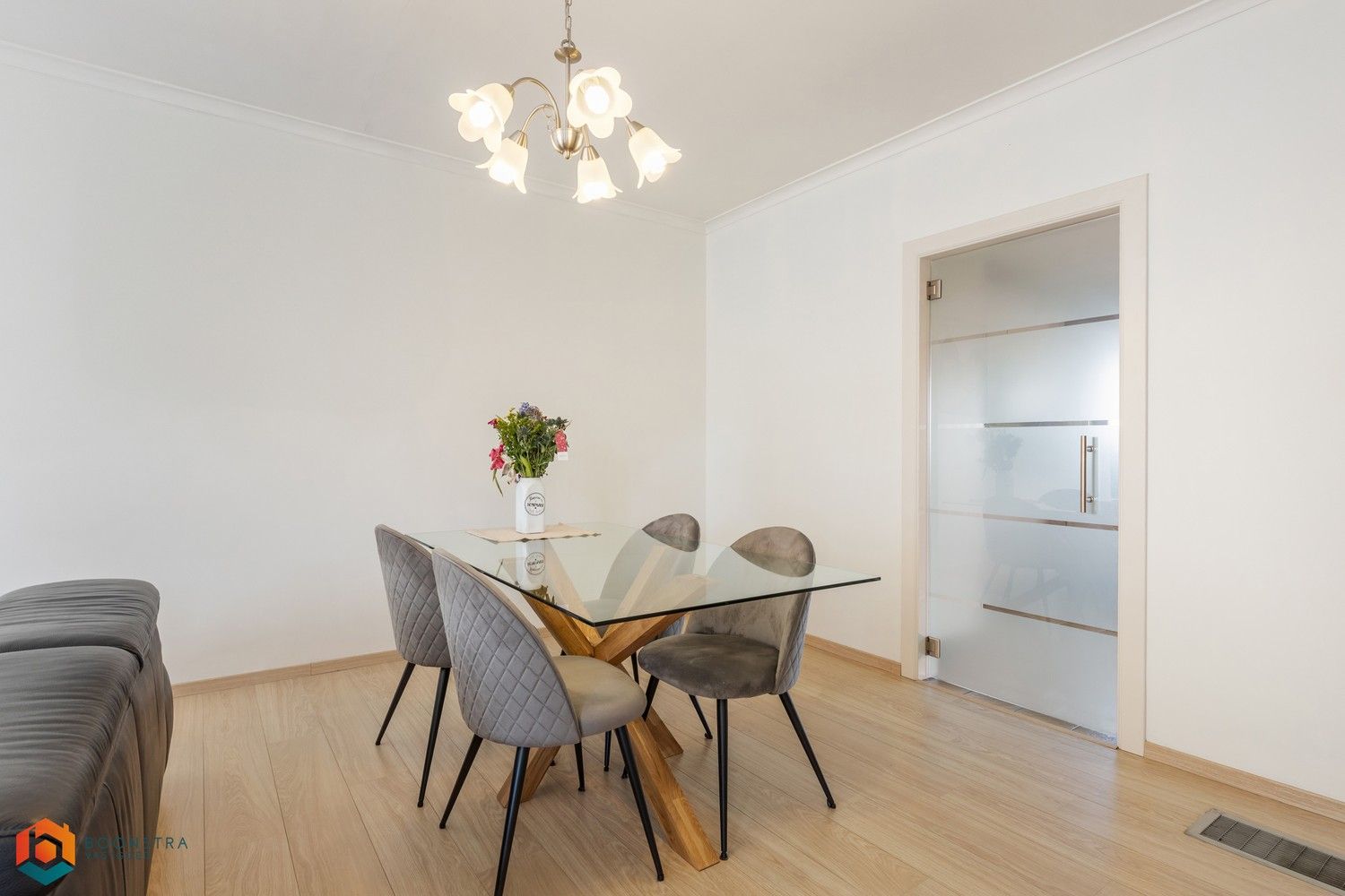 Instapklare woning met garage op sublieme locatie foto 8