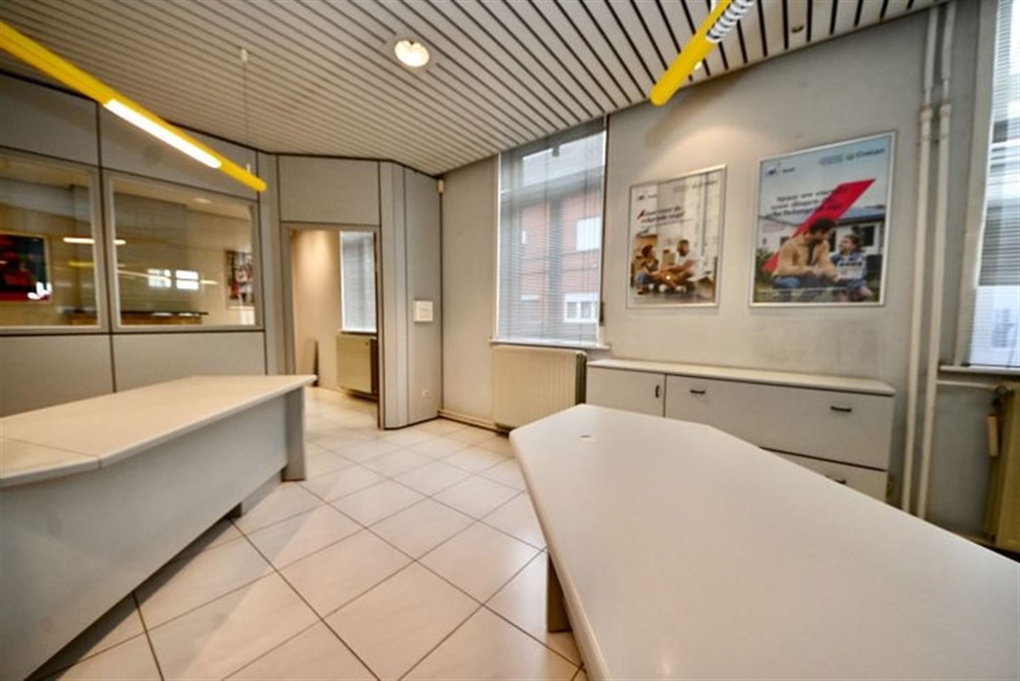 Te renoveren woning met 3 slaapkamers. foto 4