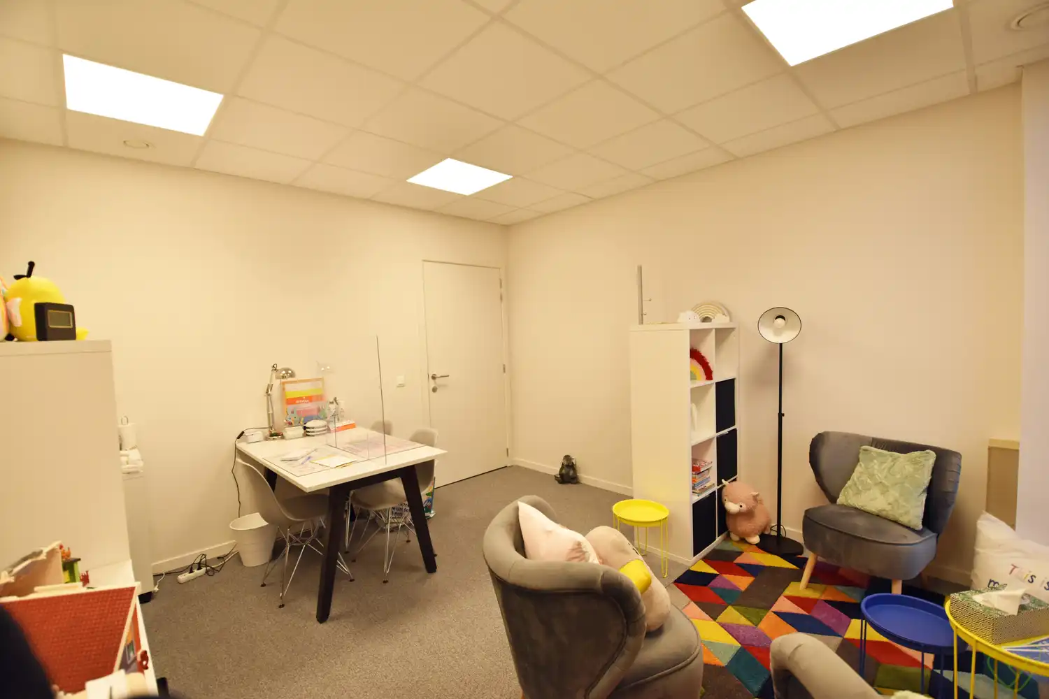 Kantoorruimte nabij het centrum van Zomergem! foto 7