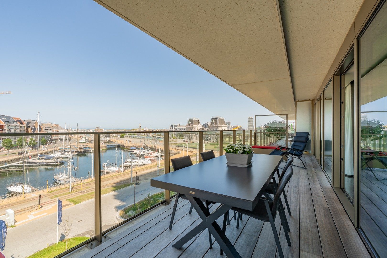 Appartement te koop foto {{pictureIndex}}