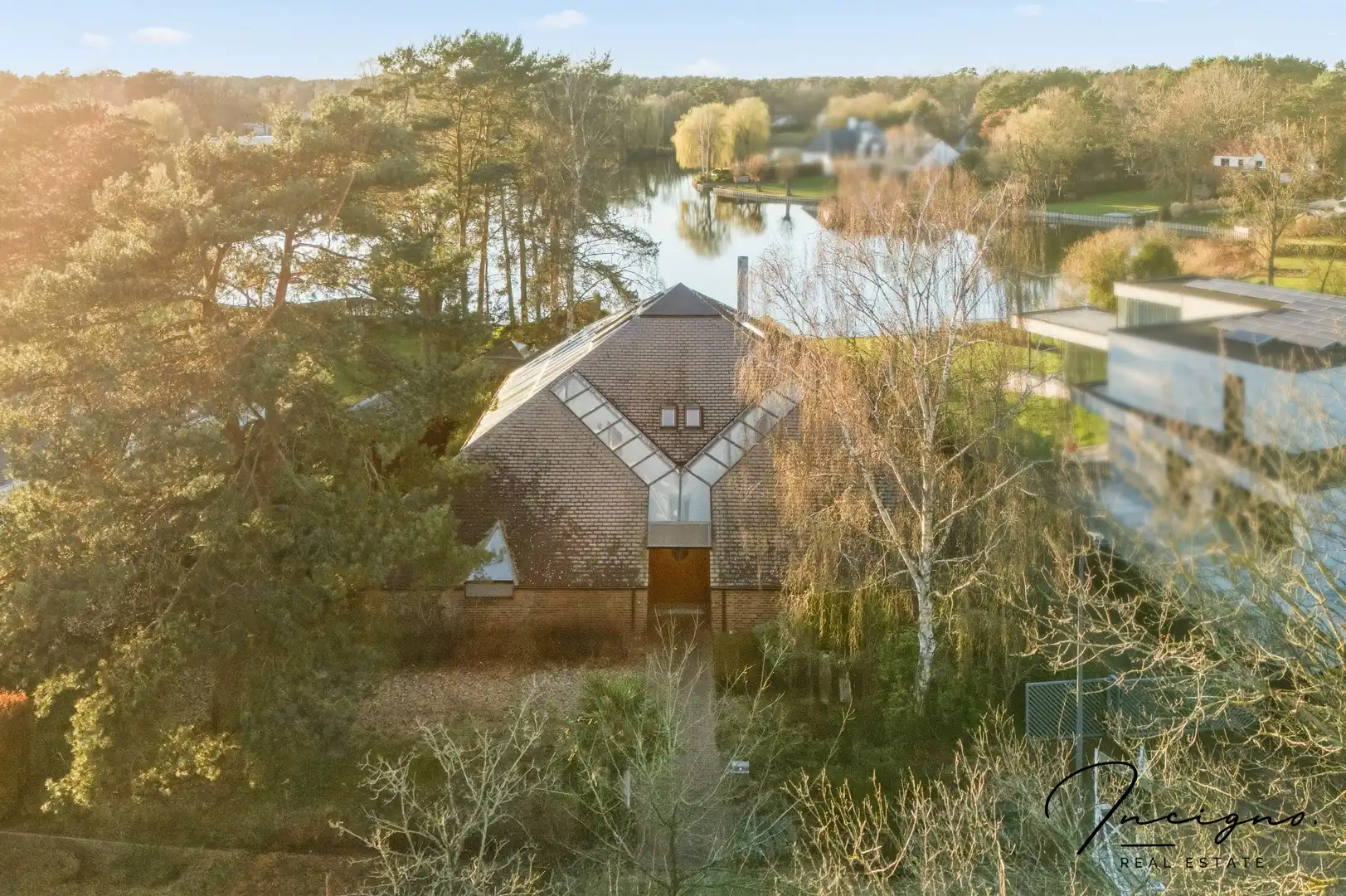 Uitzonderlijke architecturale woning met zicht op het meer van Keerbergen foto 27