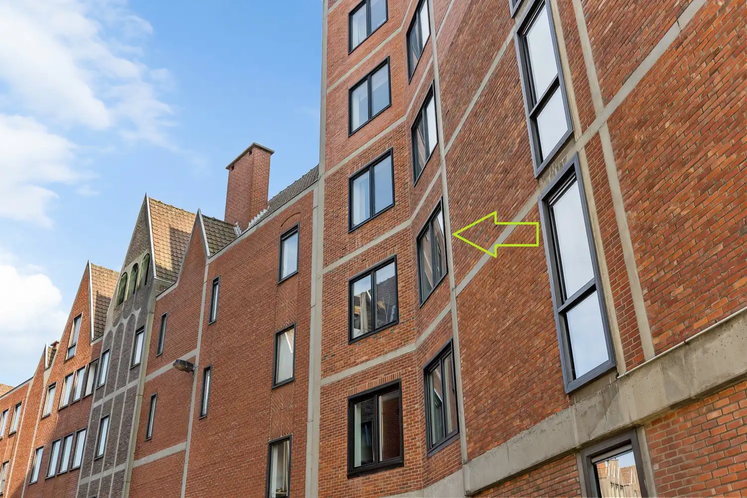 Bemeubelde flat op toplocatie in het historisch centrum foto 2