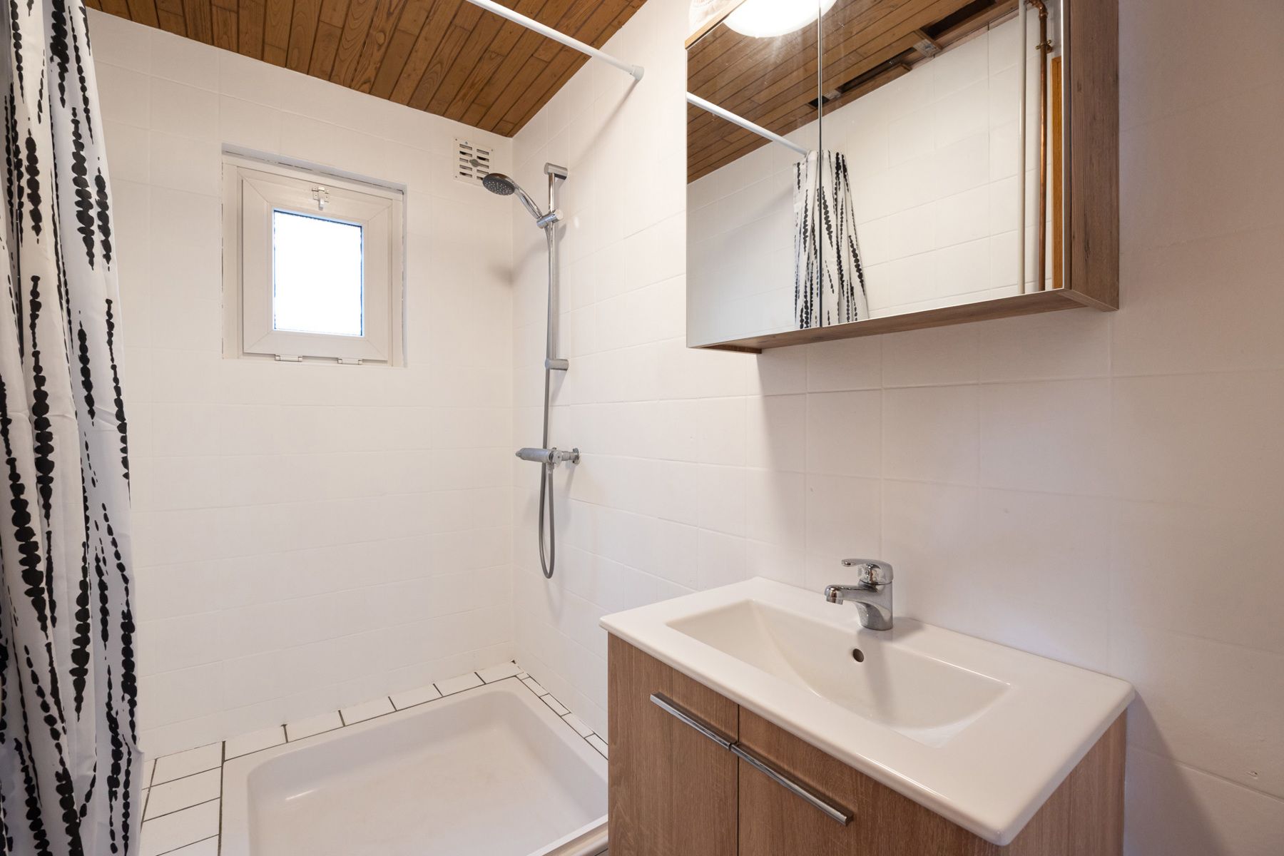 Gezellige HOB met 2 slaapkamers, zuid tuin en garage! foto 12
