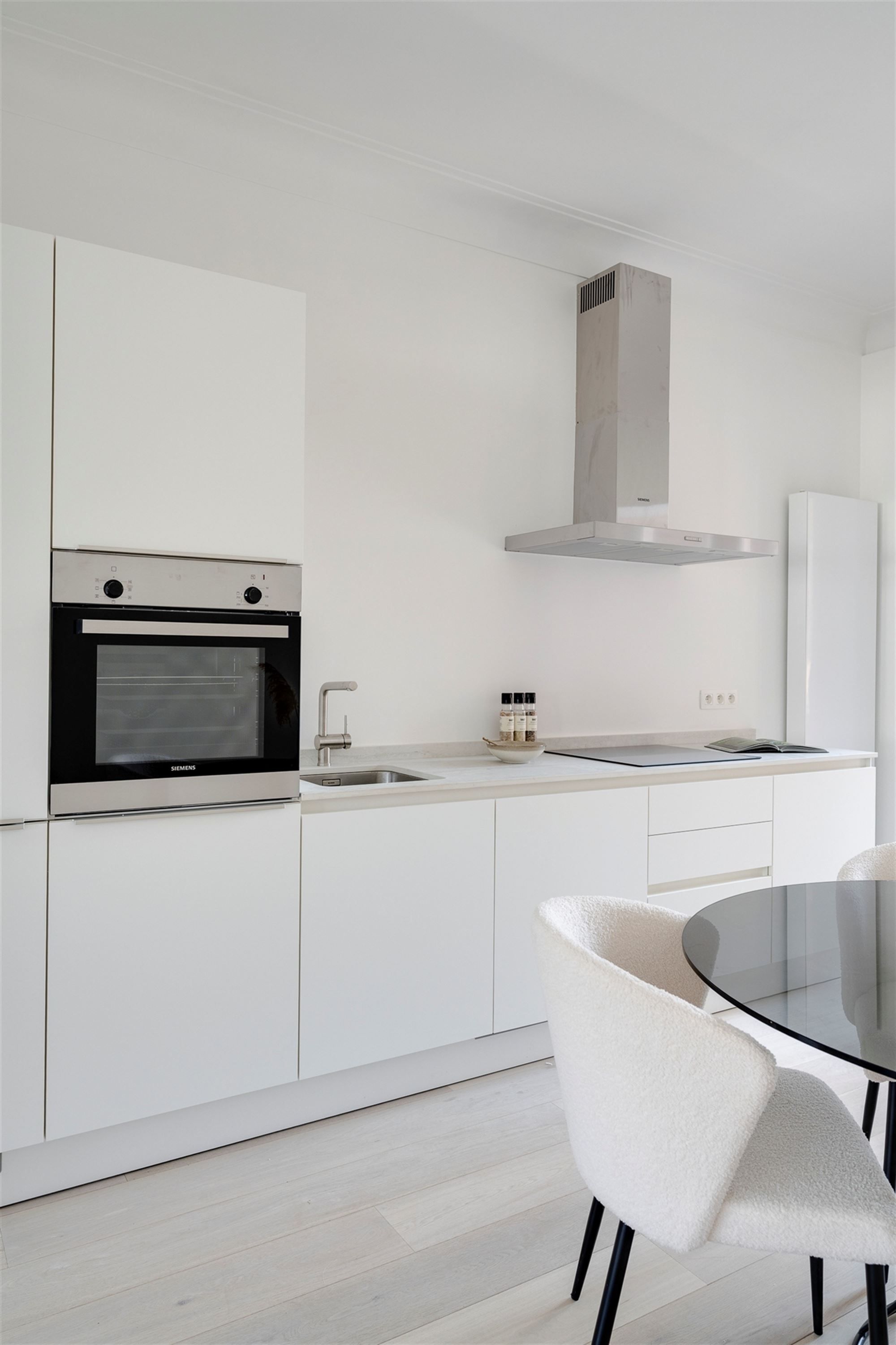 Prachtig gerenoveerd appartement met zuidgericht terras foto 11