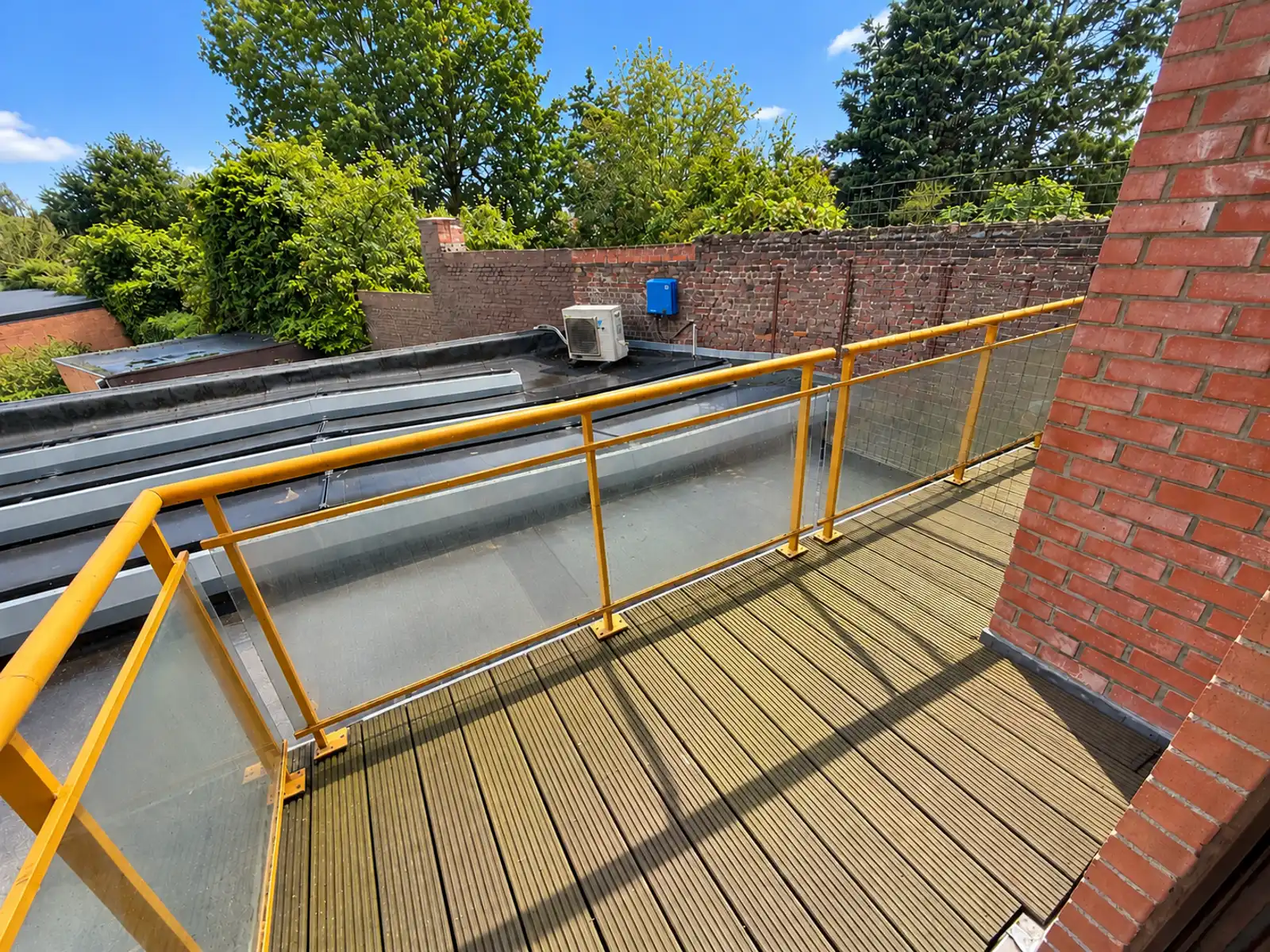 Instapklaar appartement met 2 slaapkamers en terras foto 15